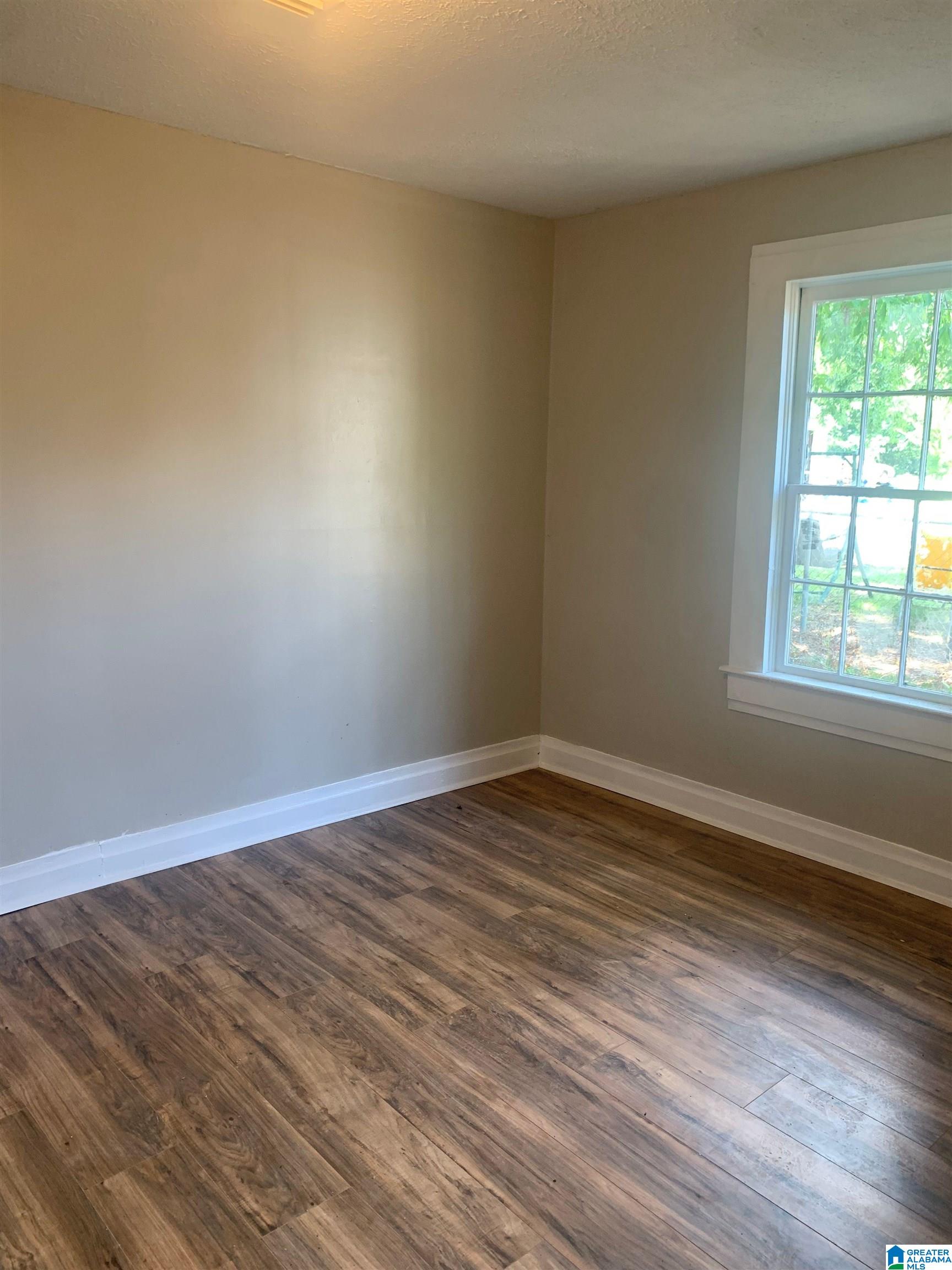 616 Eastwood Avenue Property Photo 18