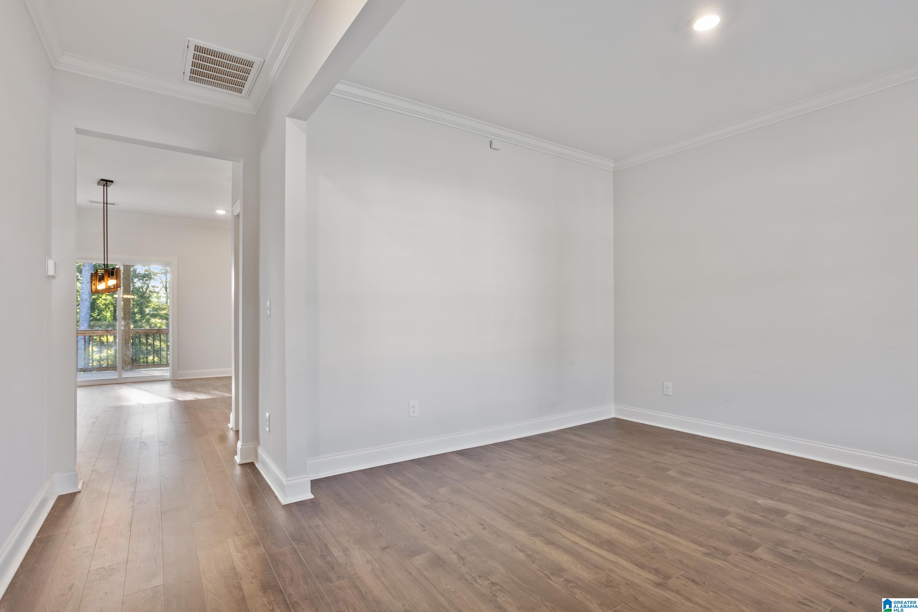 6379 Winslow Parc Way Property Photo 7
