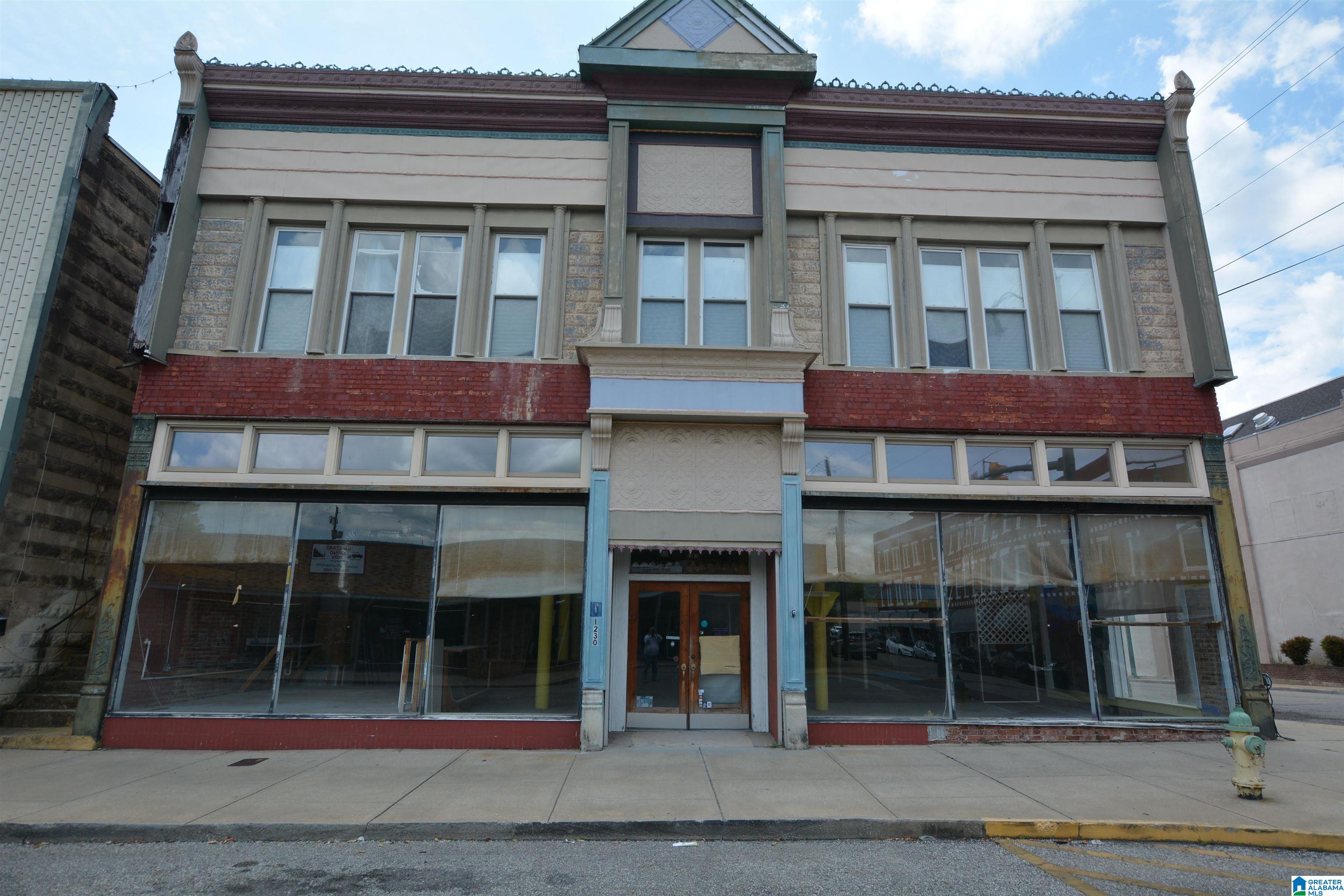 1230 Noble Street Property Photo 1