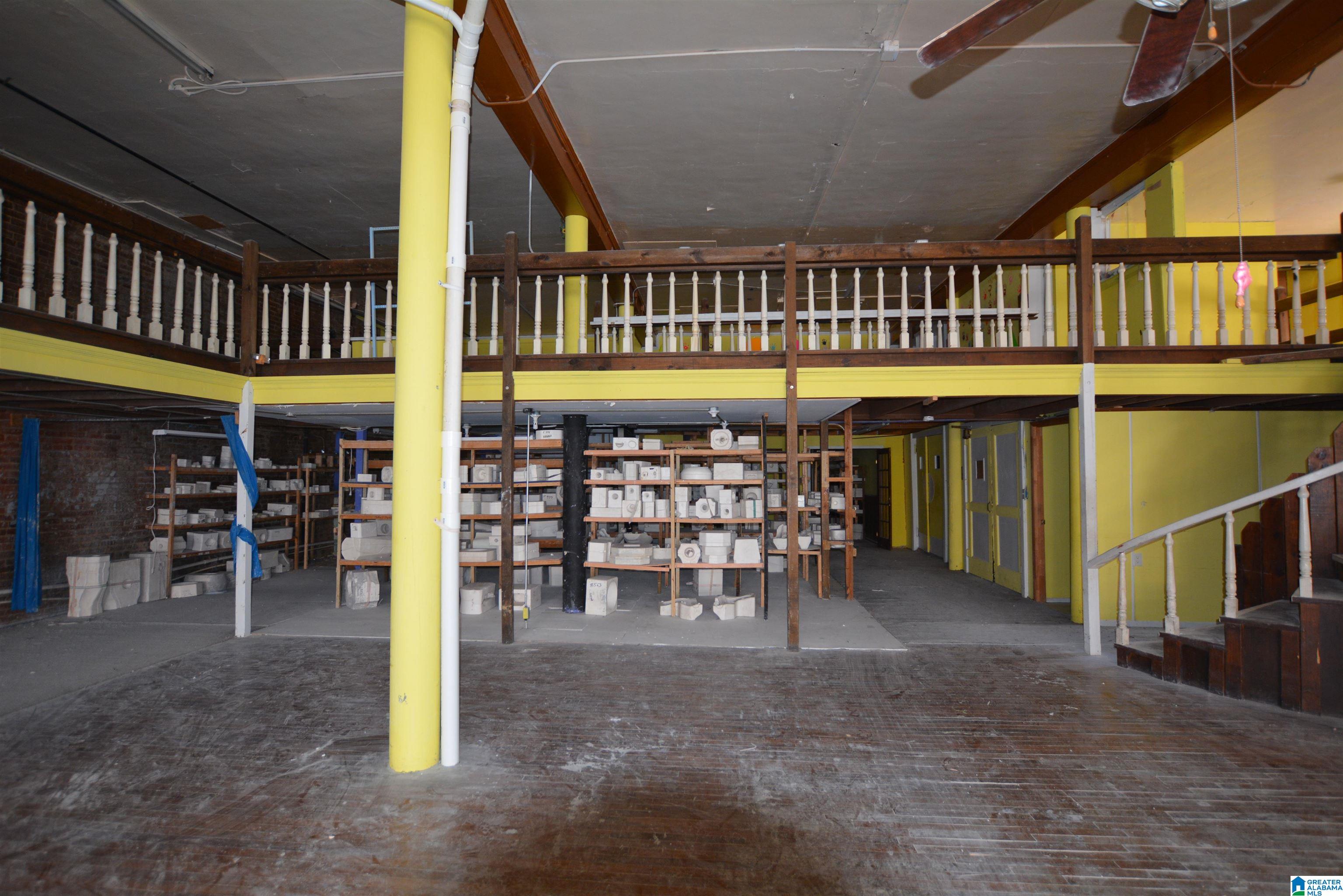 1230 Noble Street Property Photo 8