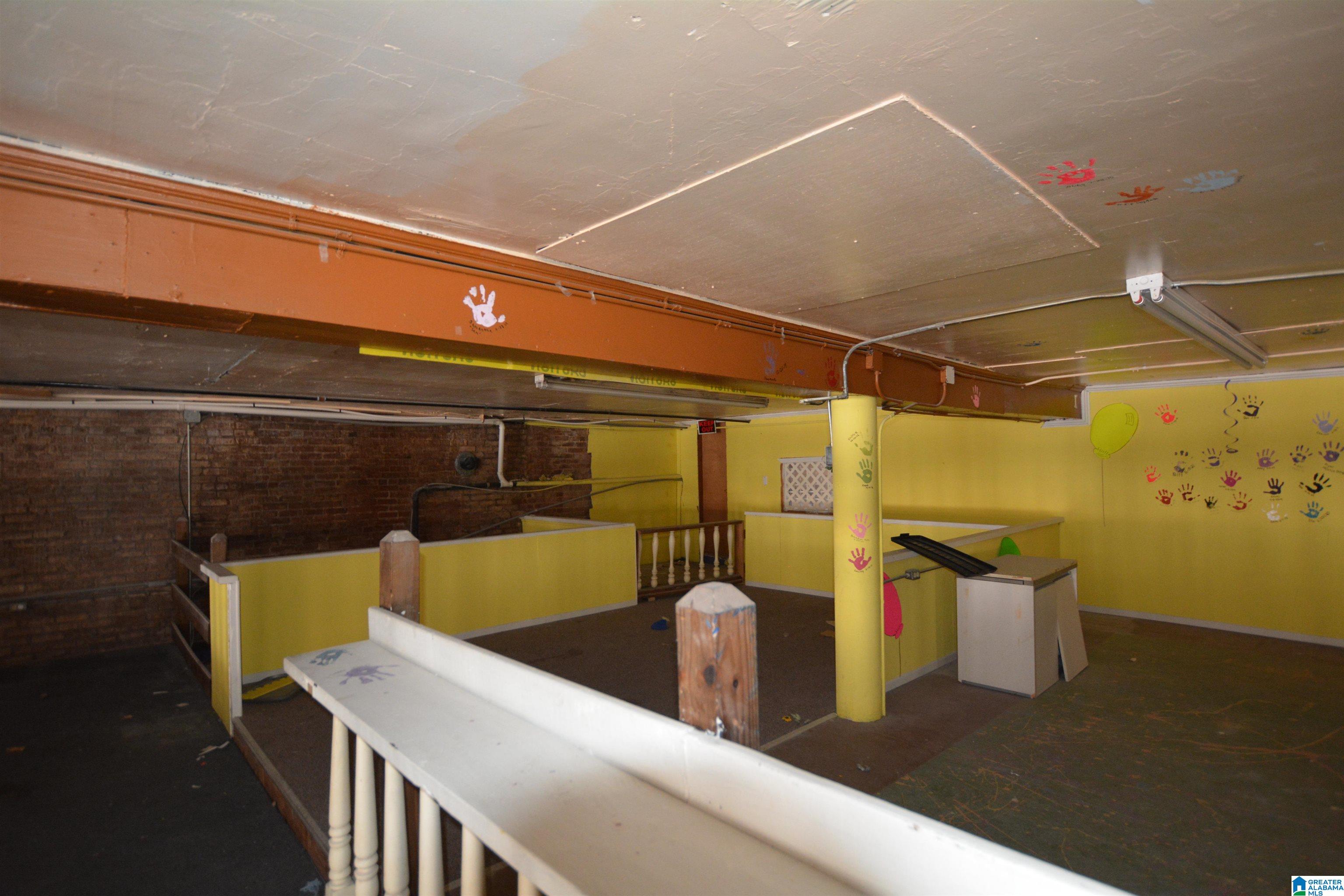 1230 Noble Street Property Photo 11