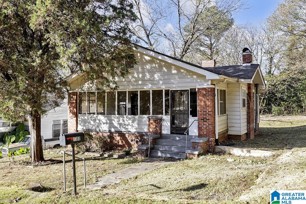 1300 9th Avenue Property Photo 1