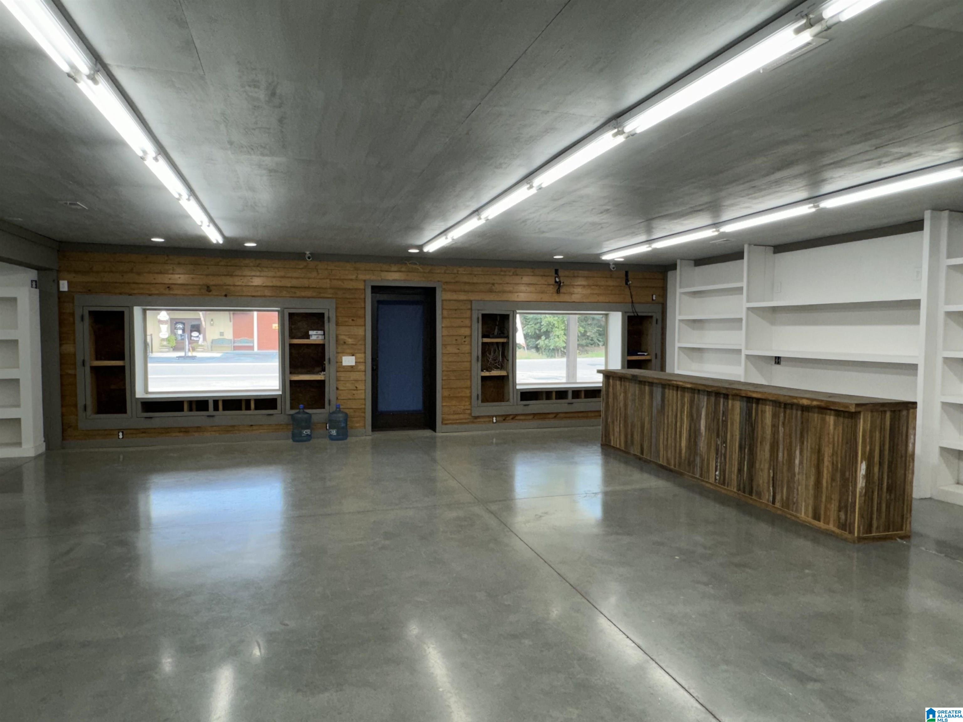 613 N Main Street Property Photo 18