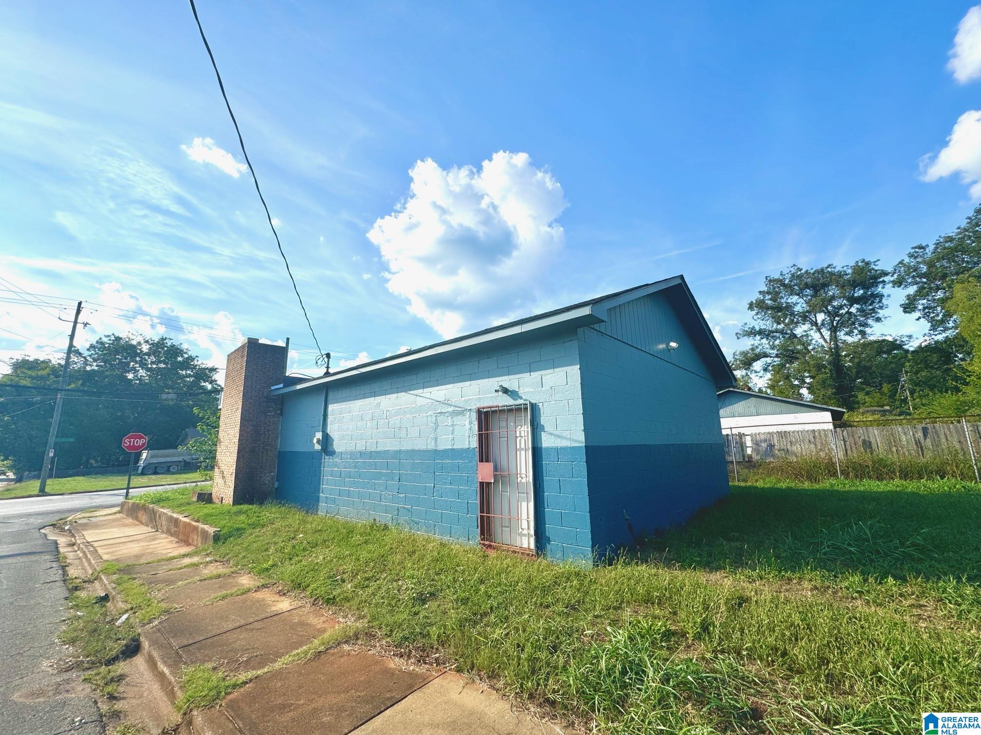 1705 24th Street Property Photo 4