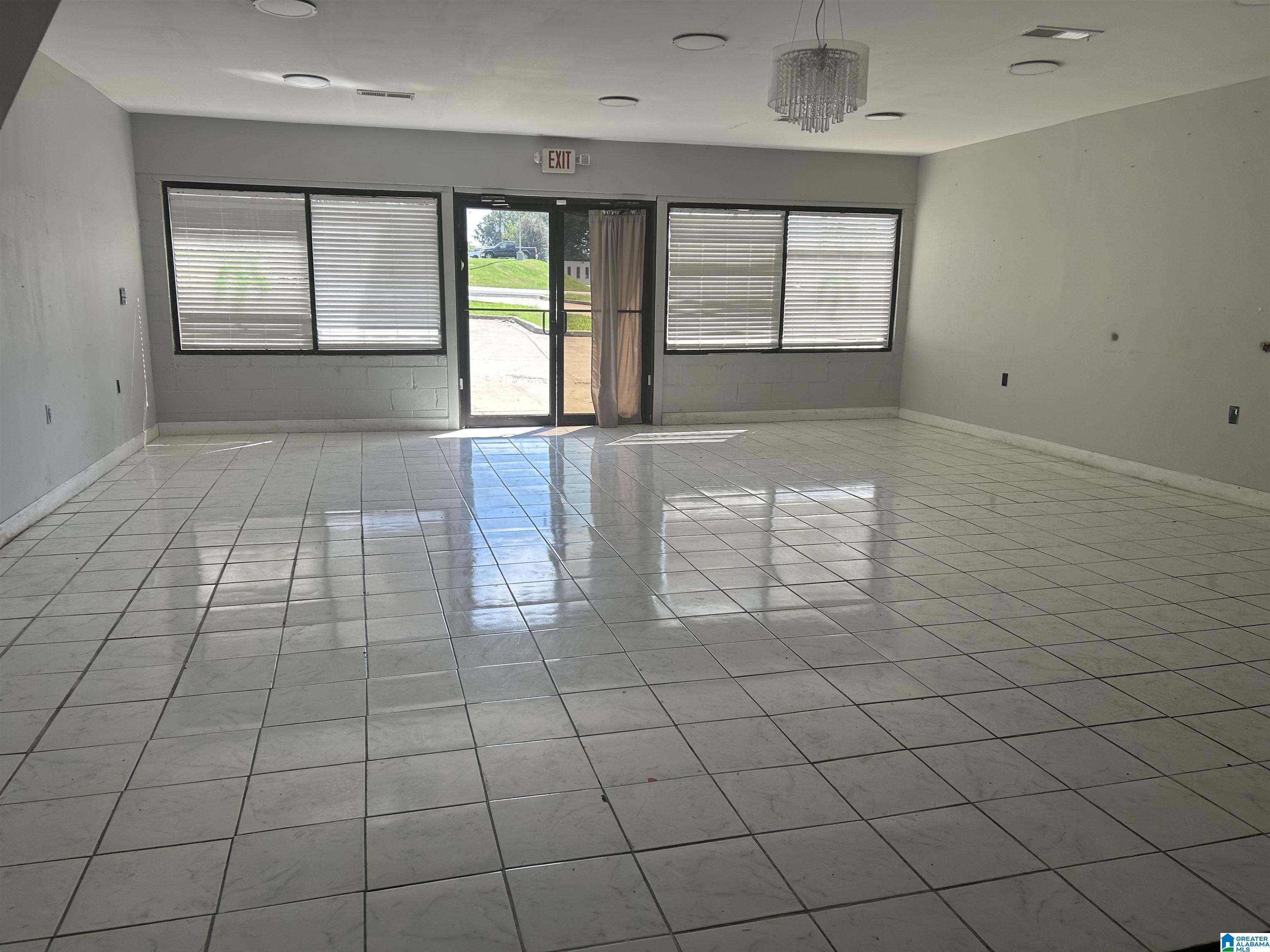 900 9th Avenue Property Photo 4