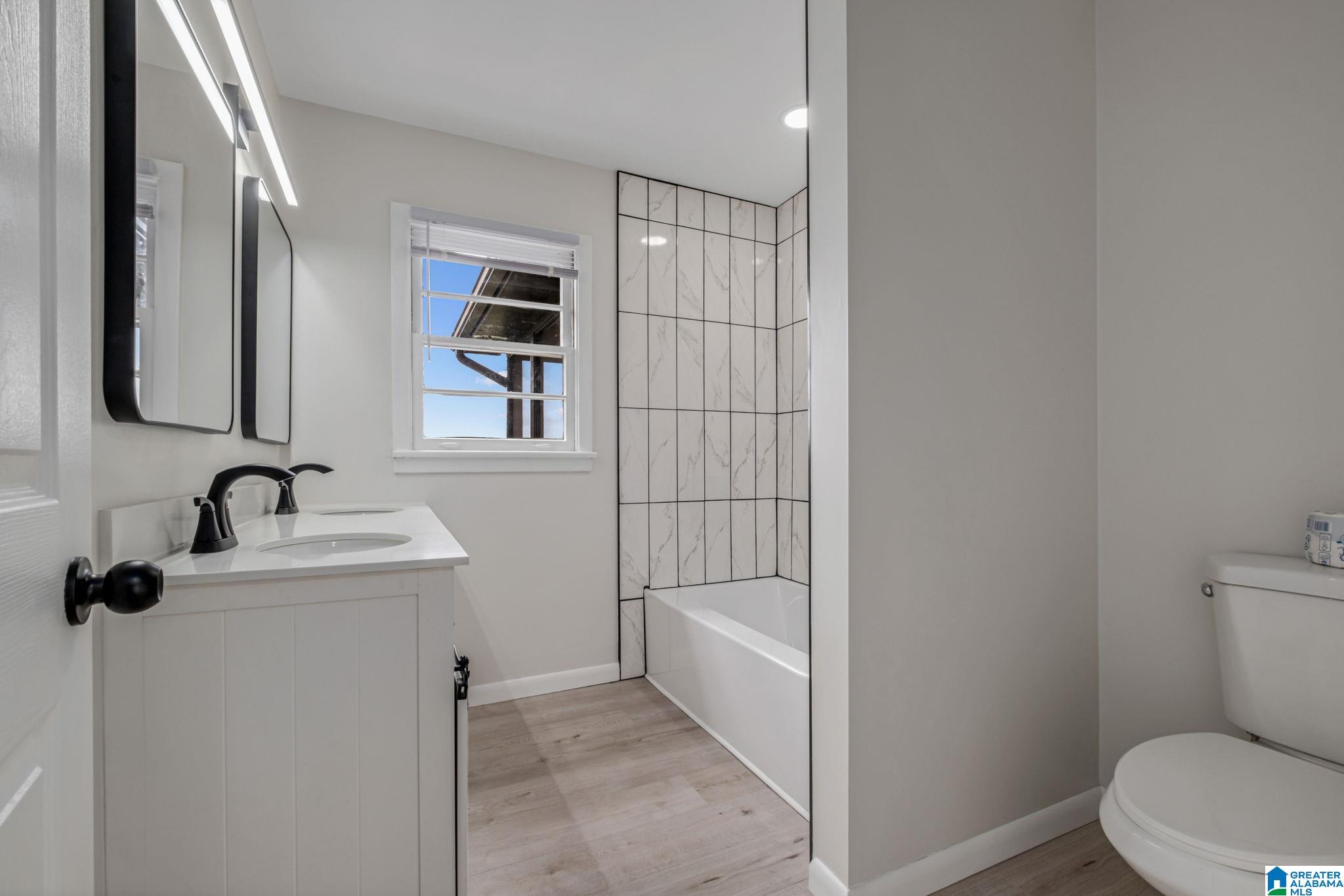 2720 20th Place Ensley Property Photo 24