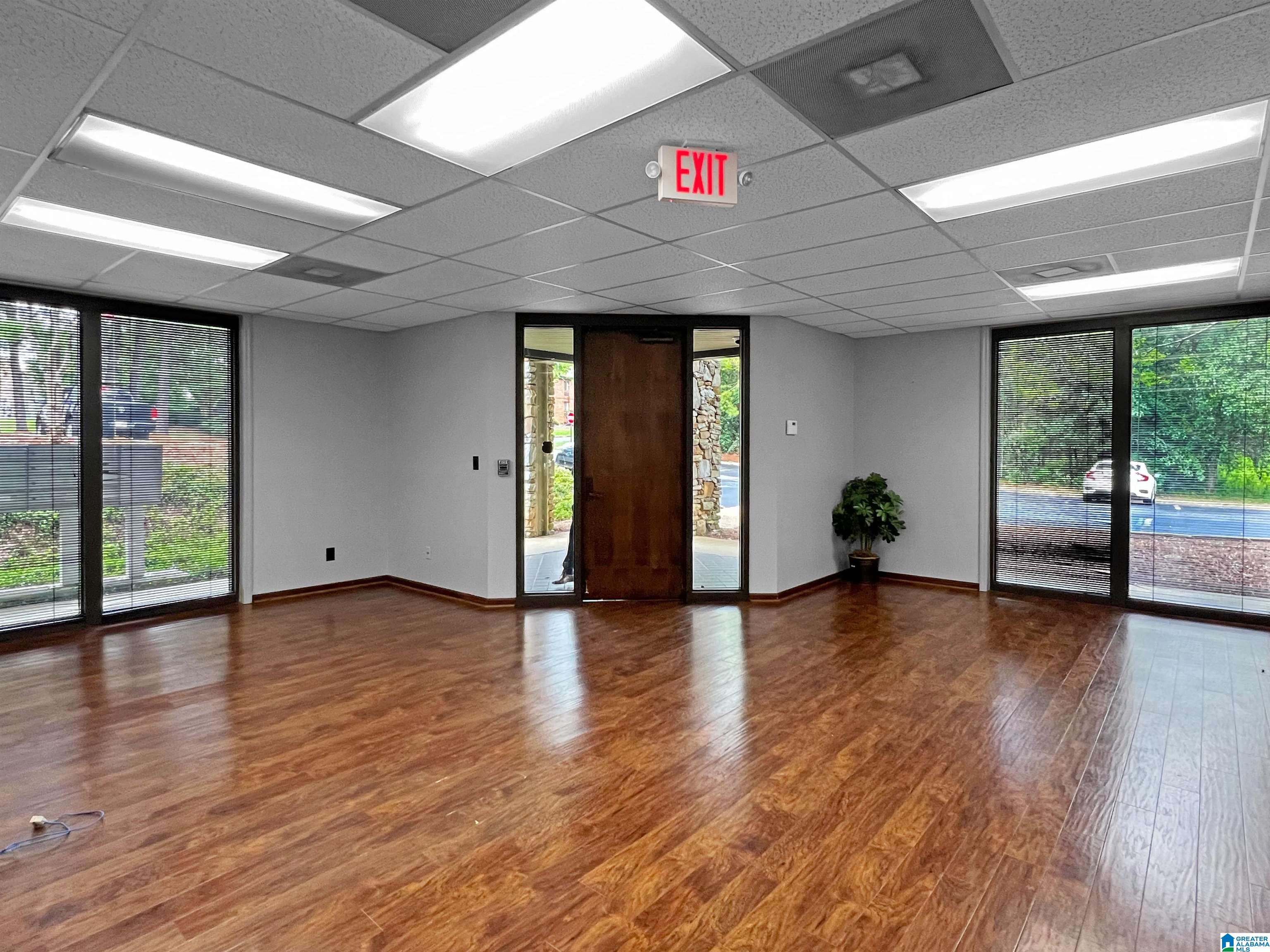 200 Cahaba Park Circle Property Photo 1