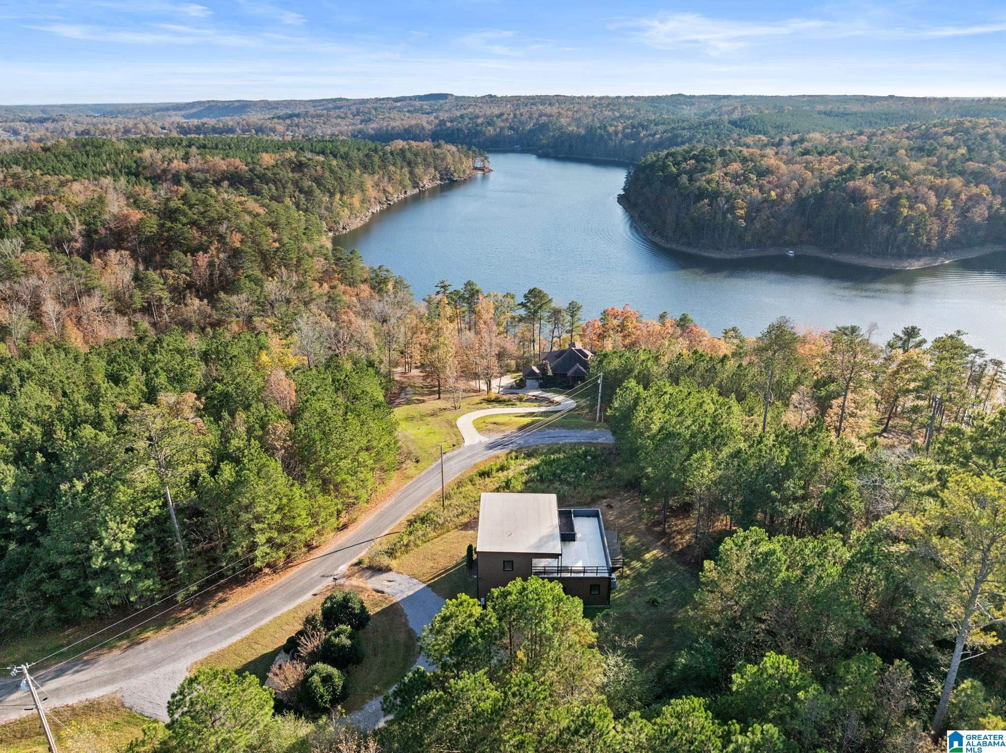 484 Rock Creek Penninsula Property Photo 1