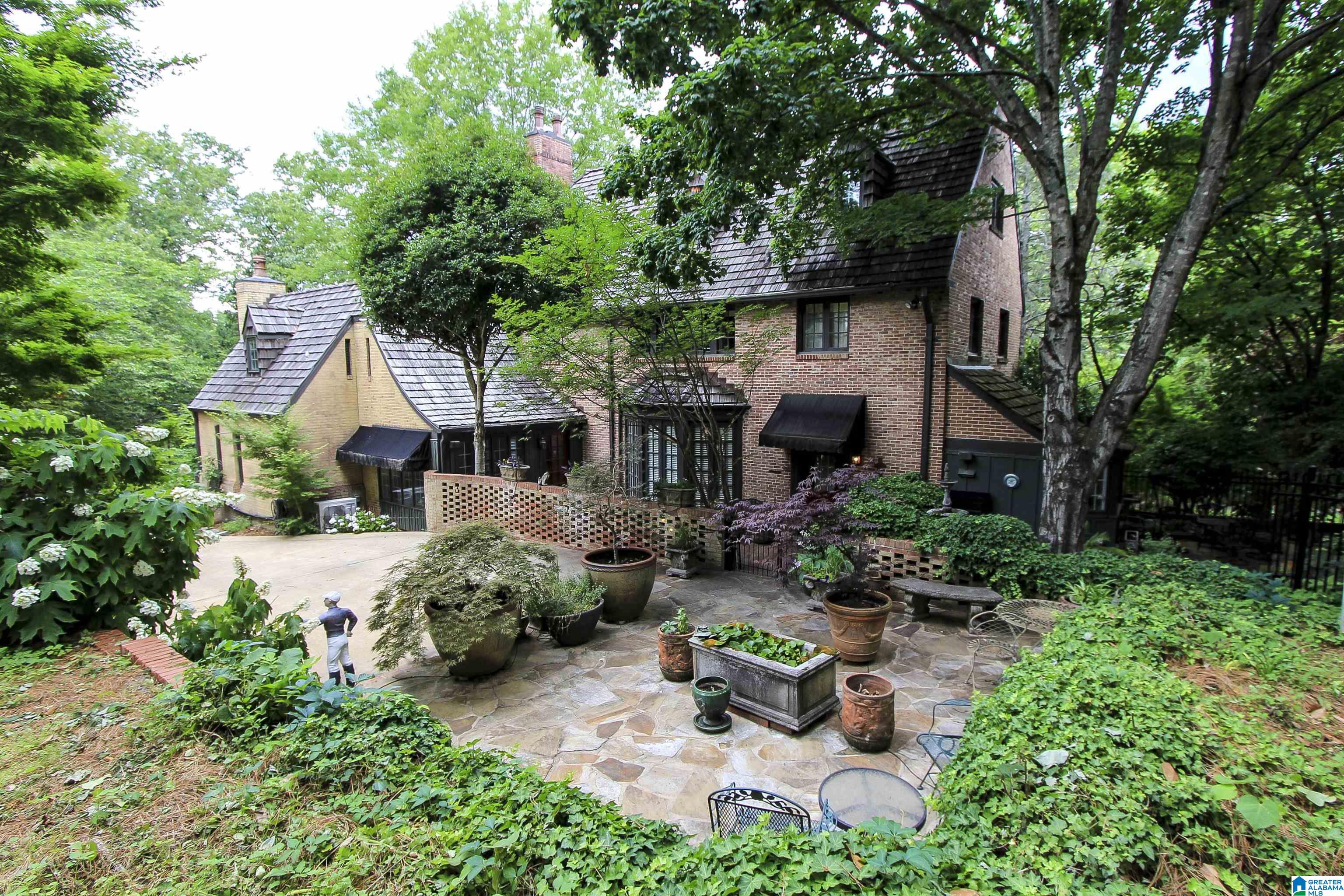 24 SUNSET DRIVE Property Photo 1