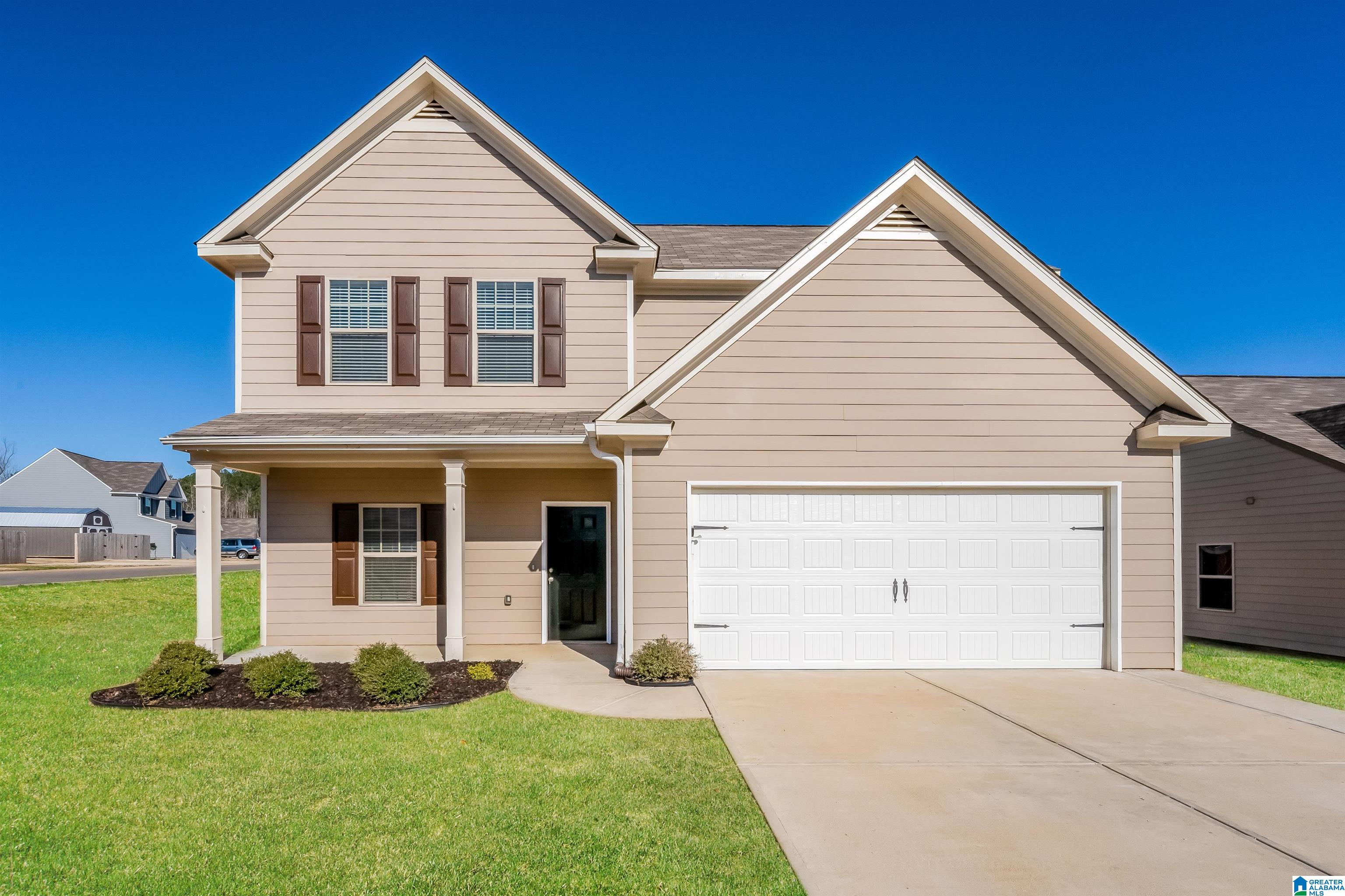 960960 CLOVER CIRCLE Property Photo 1