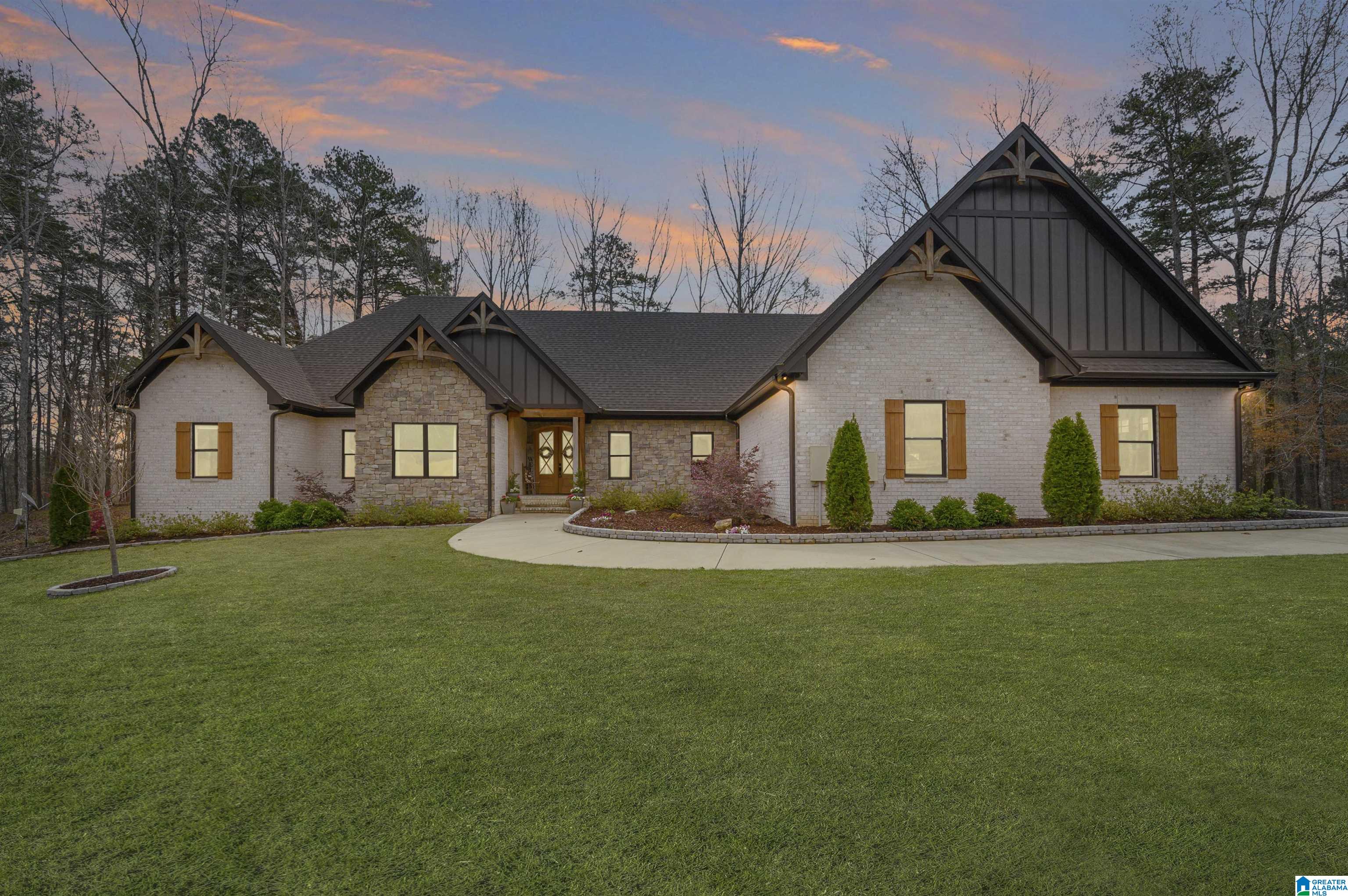 8899 Sharit Dairy Road Property Photo 1