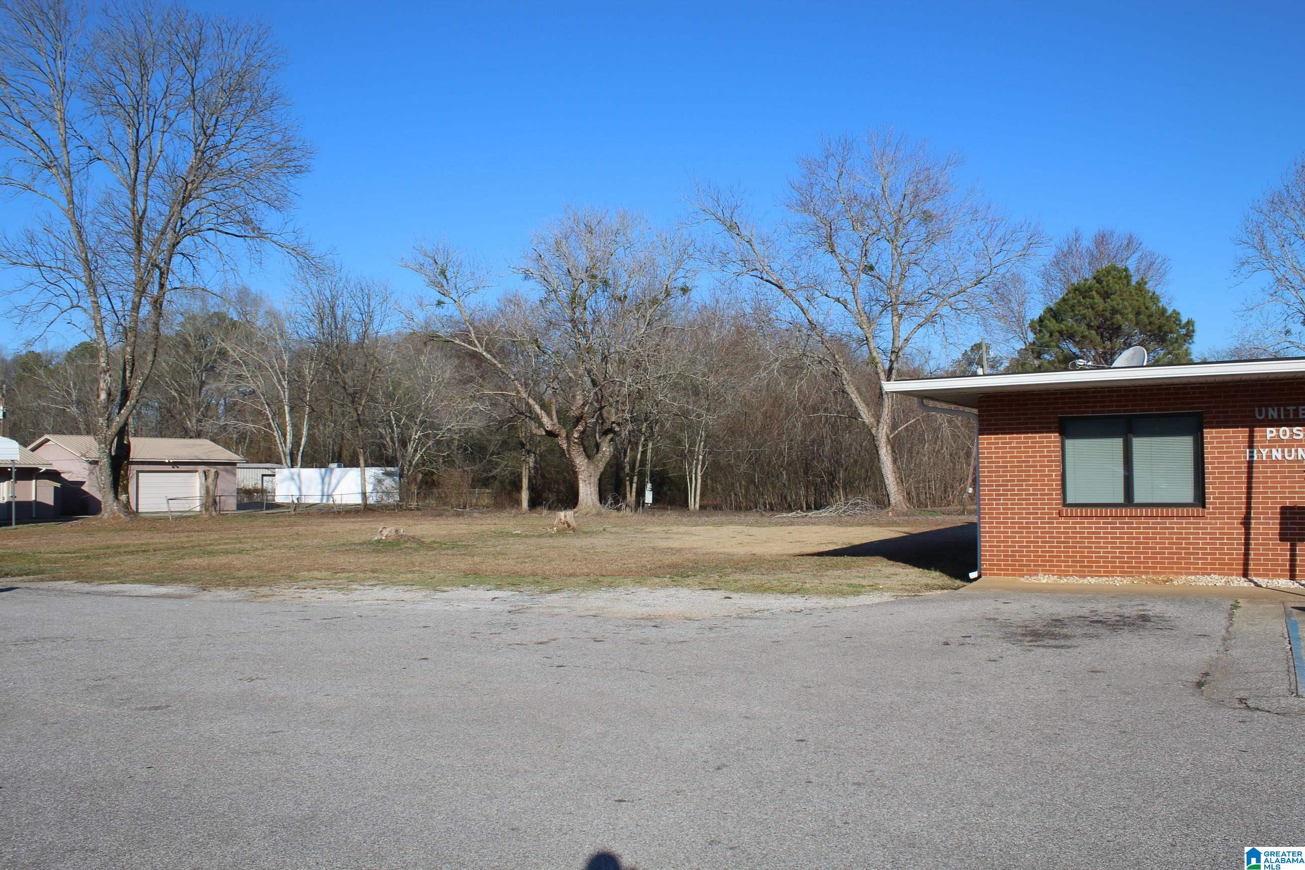 2037 Bynum Boulevard Property Photo 2