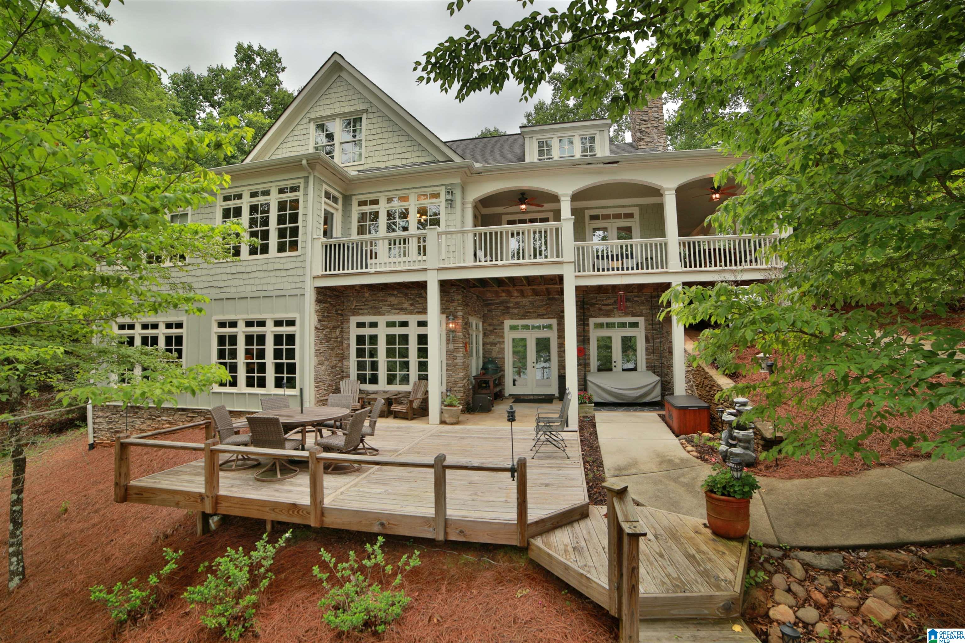 138 Hummingbird Drive Property Photo