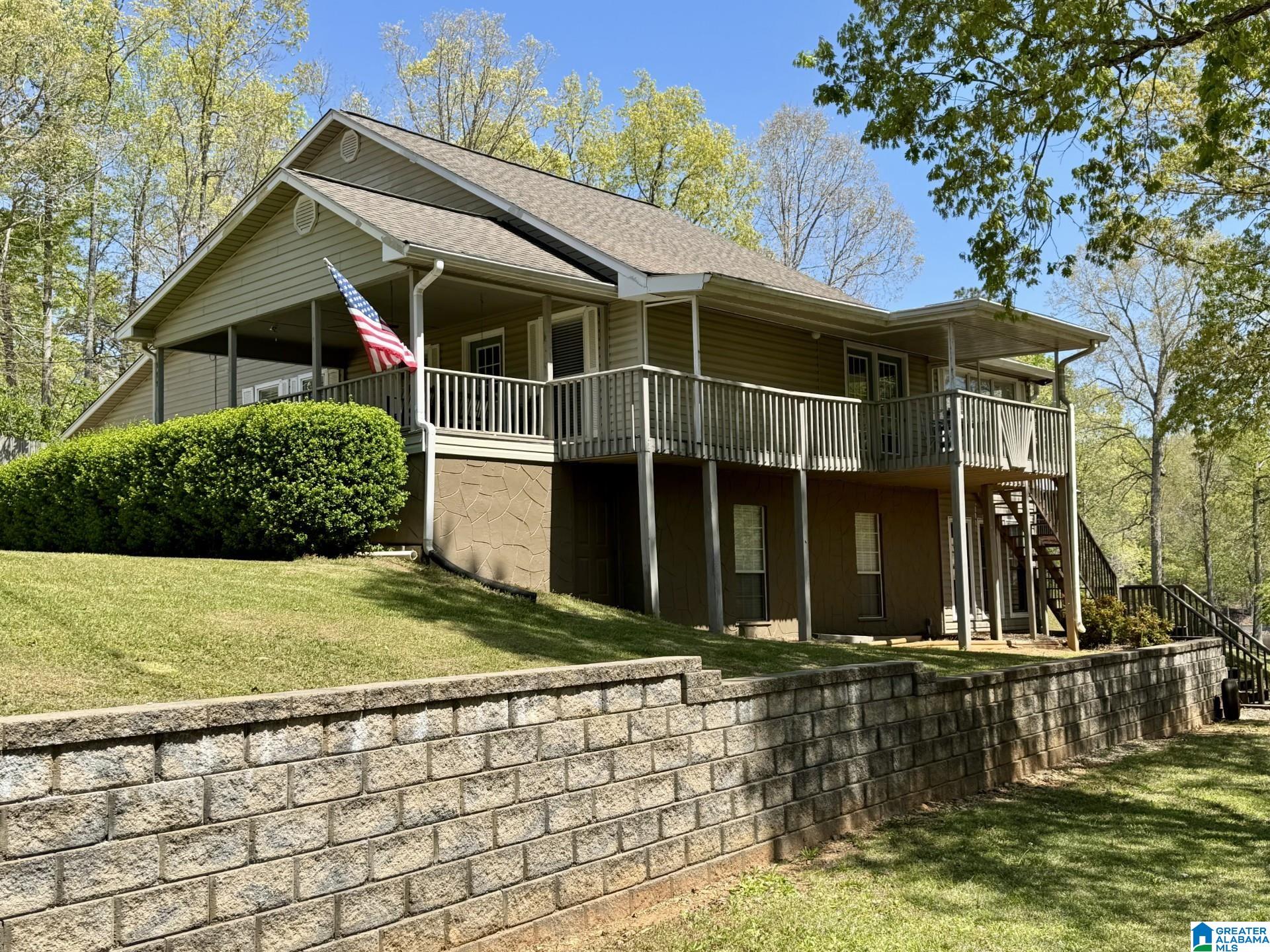111 Warren Drive Property Photo