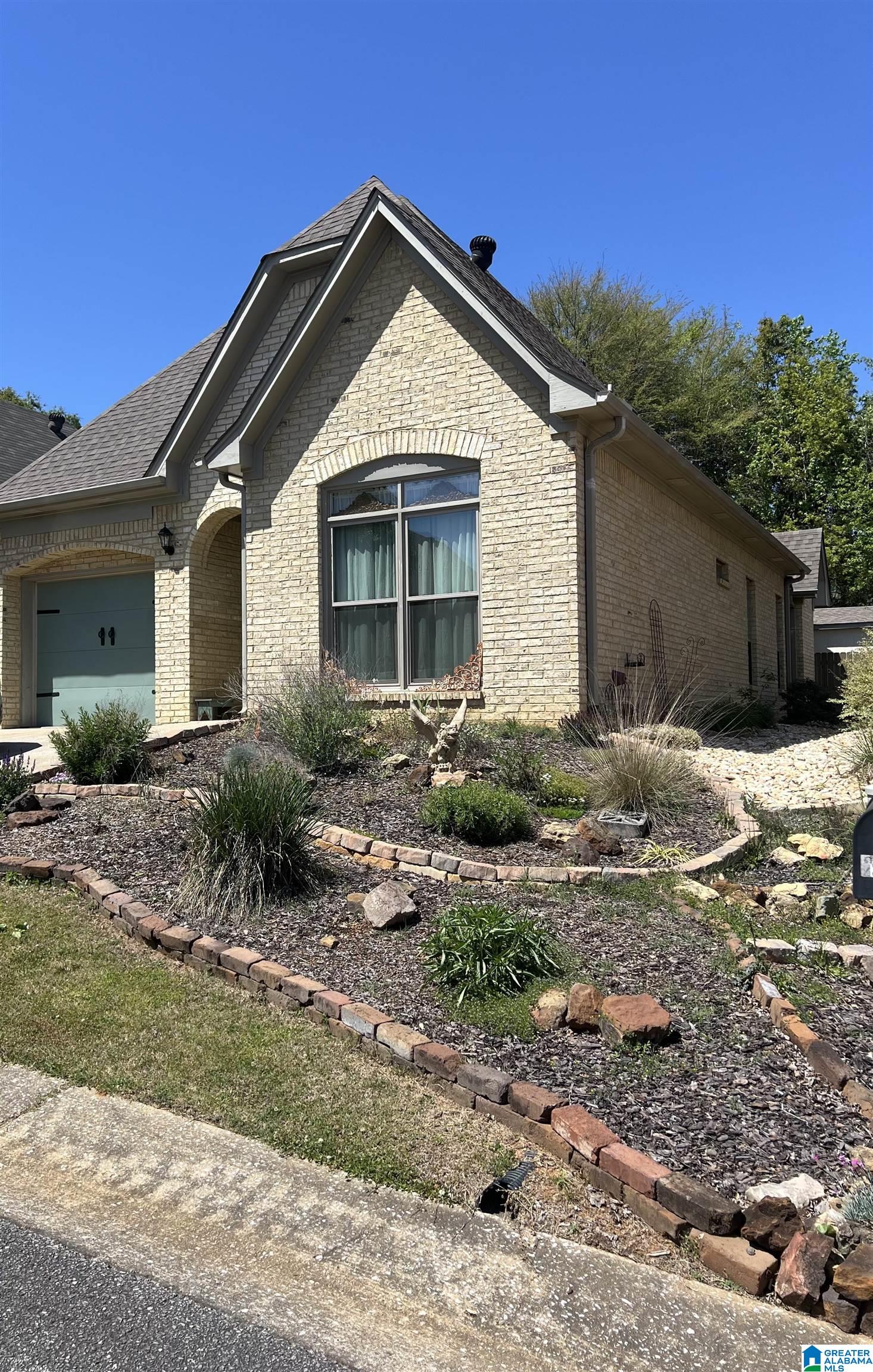 2036 Tudor Lane Property Photo