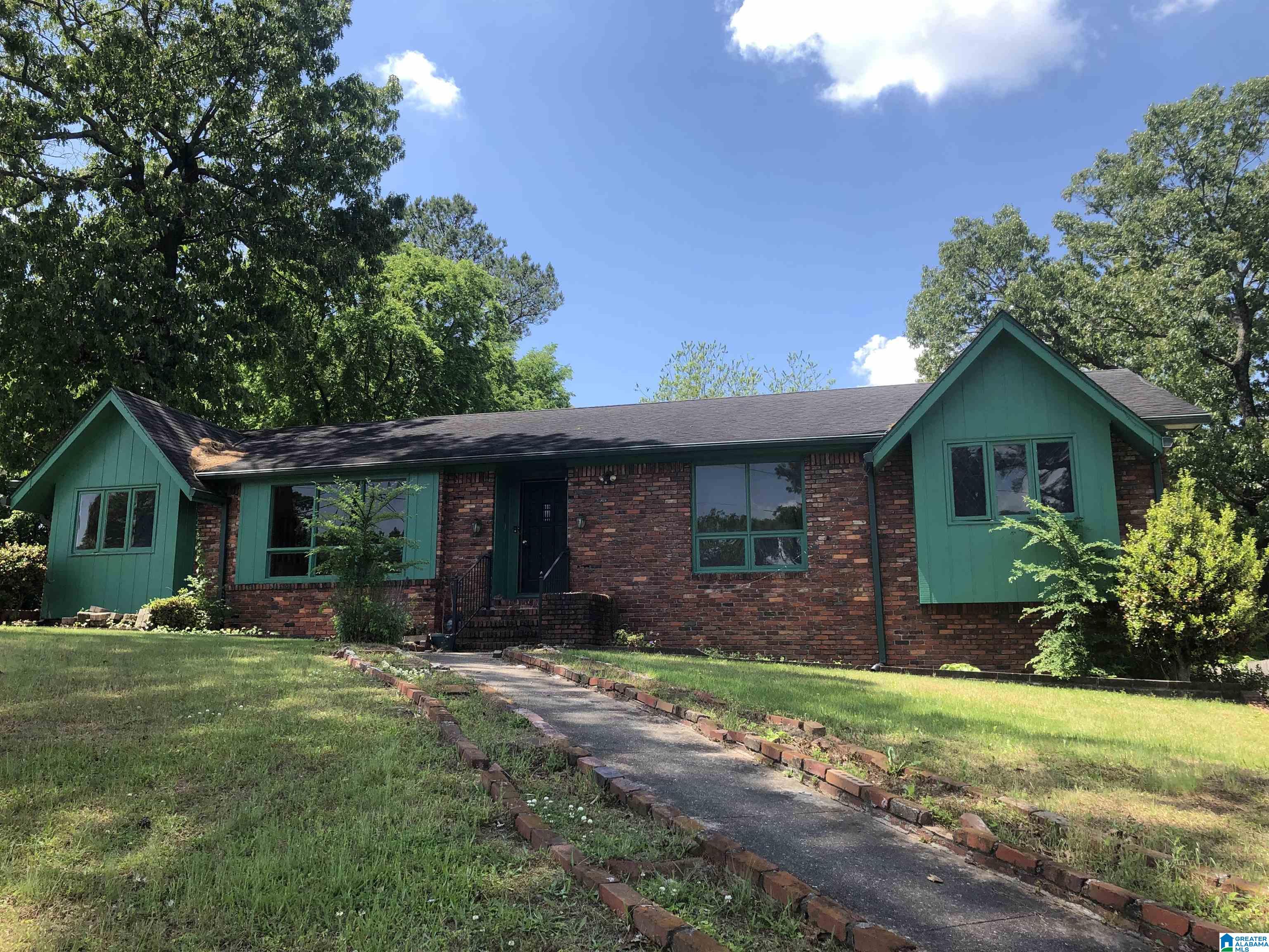 7409 Westmoreland Drive Property Photo 1