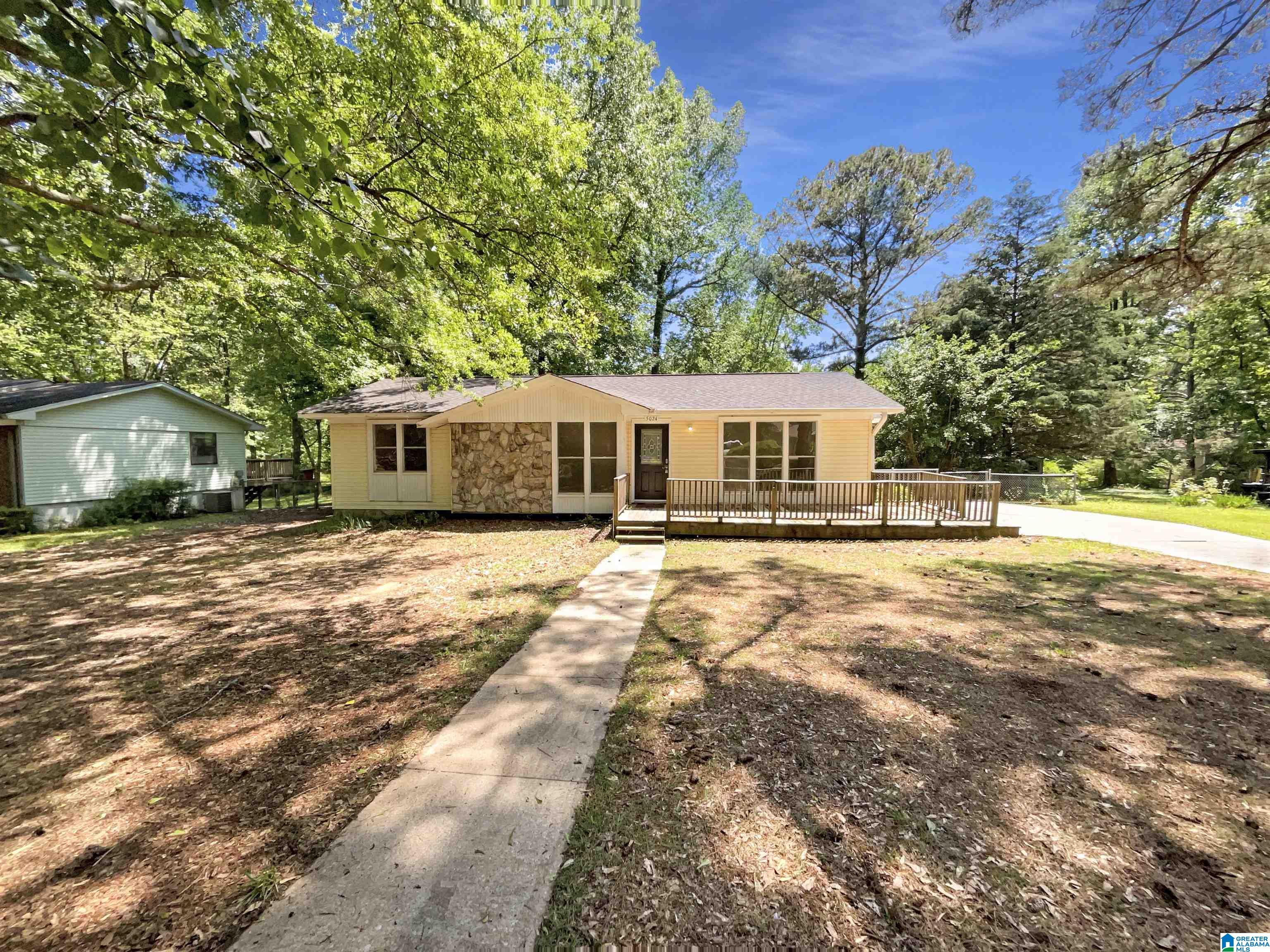 5024 OAK LEAF CIRCLE