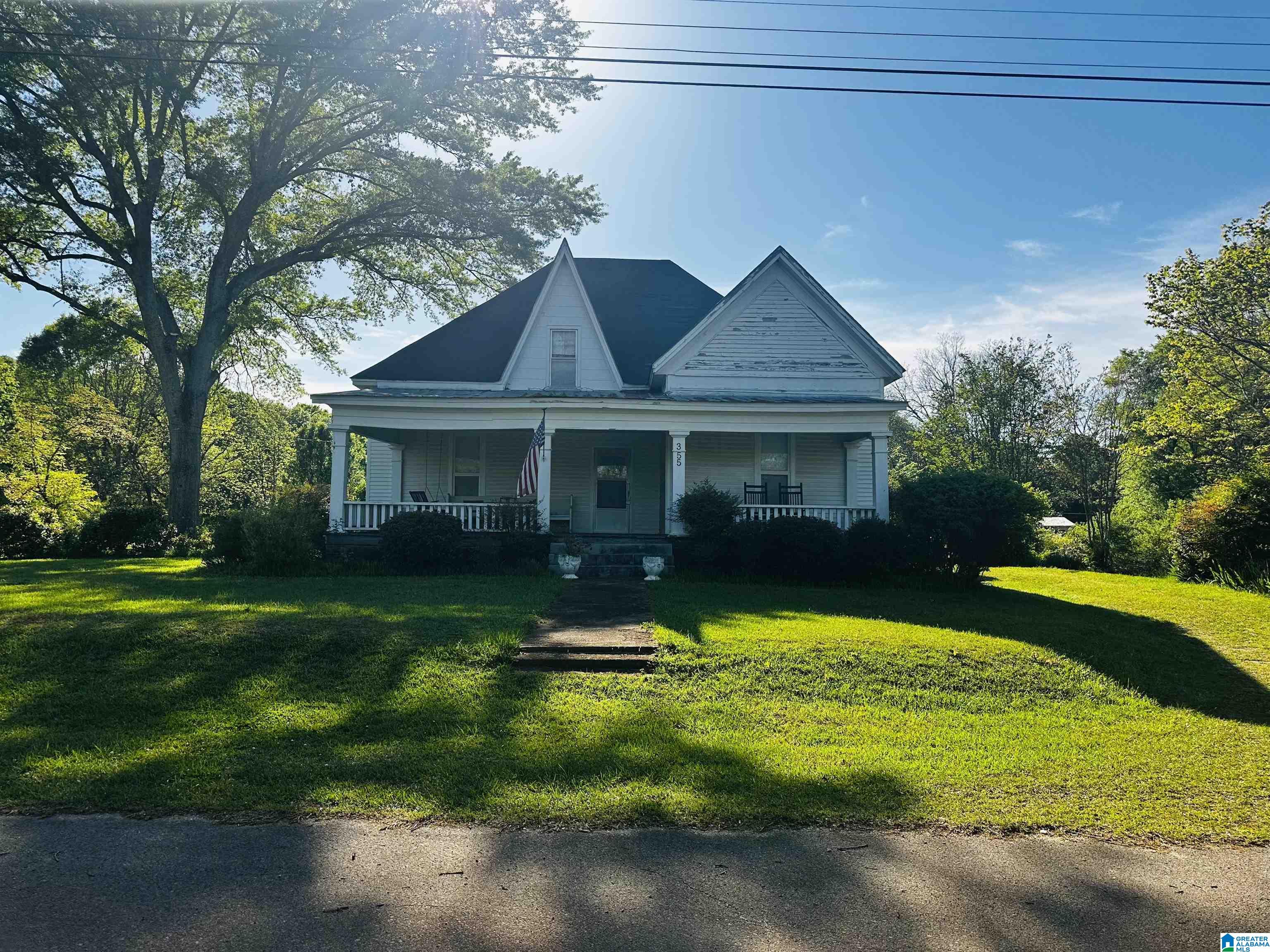 355 Knowles Avenue Property Photo 1