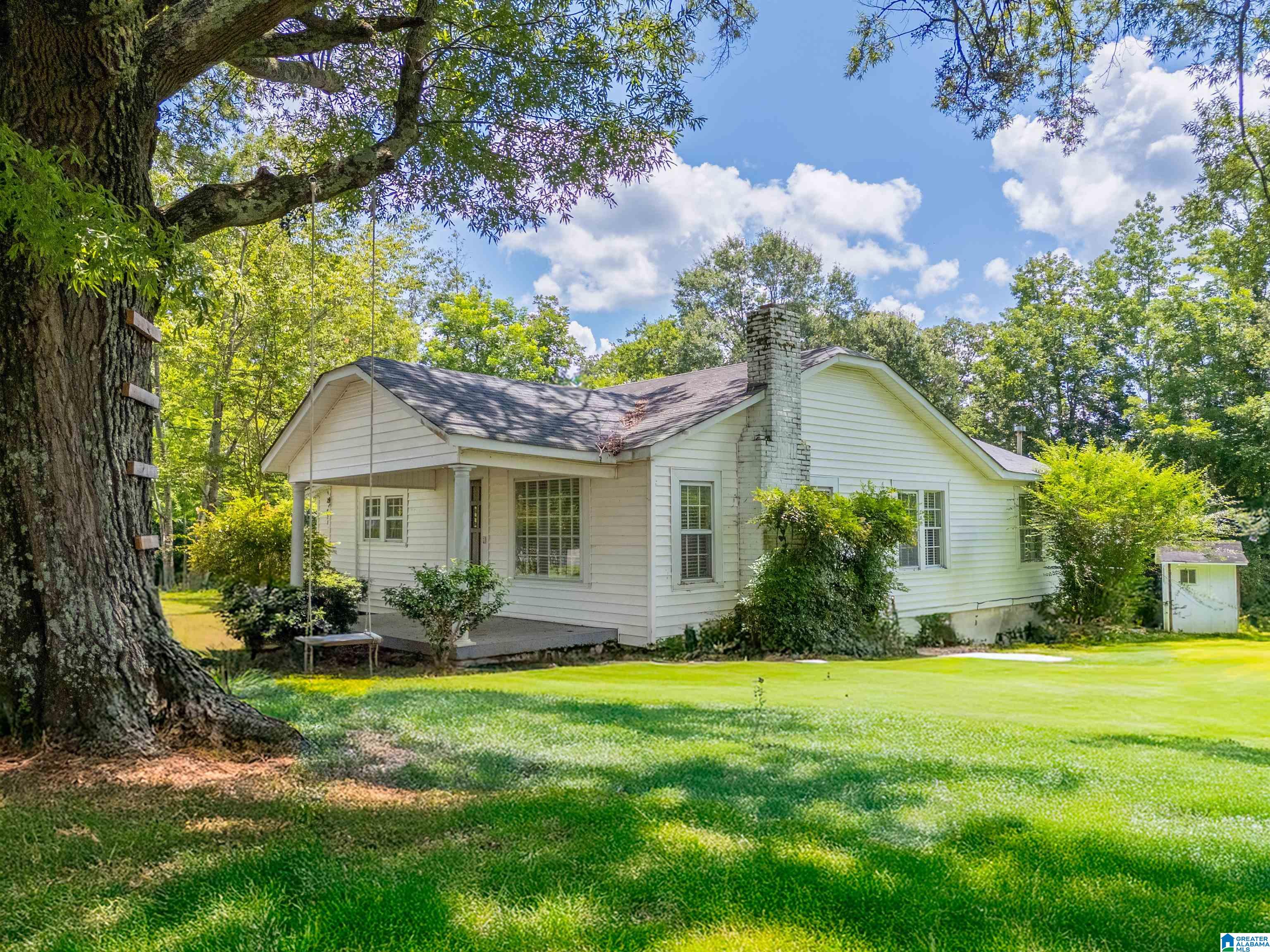 9055 Gallant Road Property Photo 1