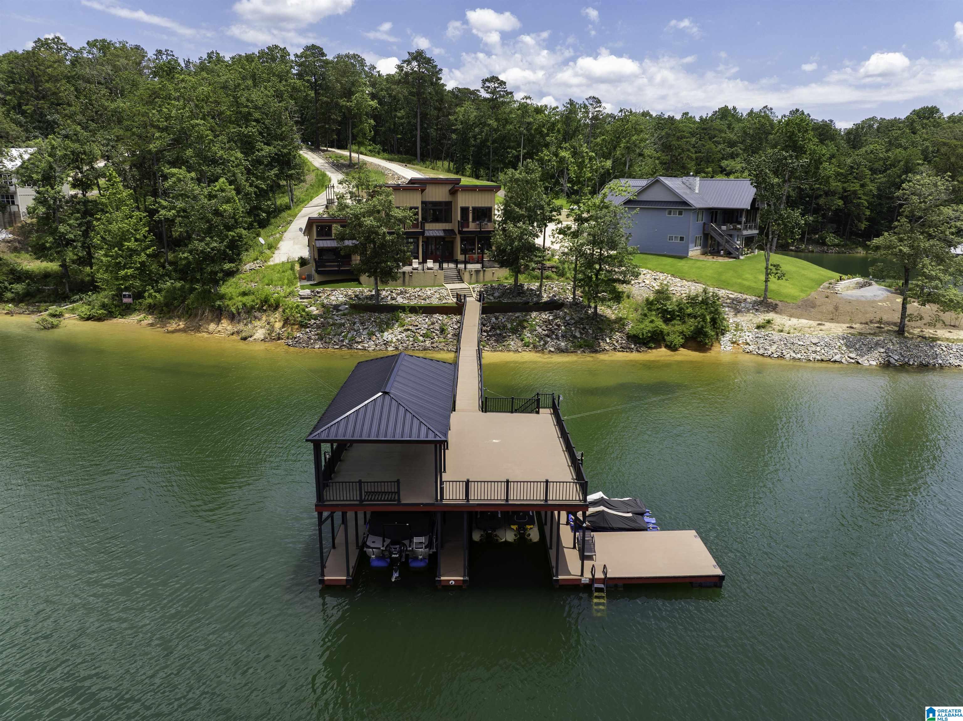 182 Osprey Avenue Property Photo 1