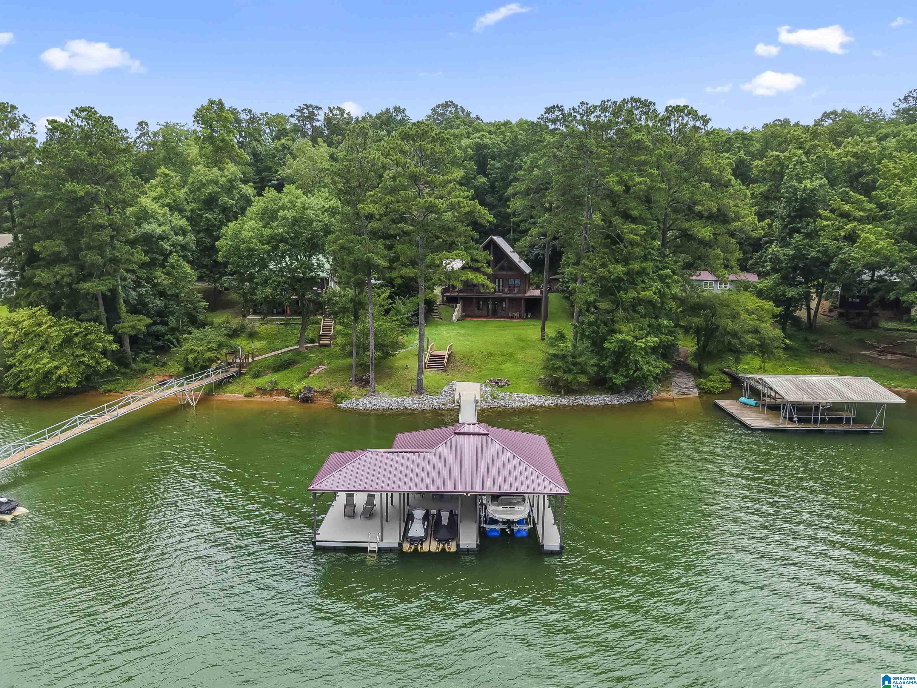 137 Lakeview Drive Property Photo 1