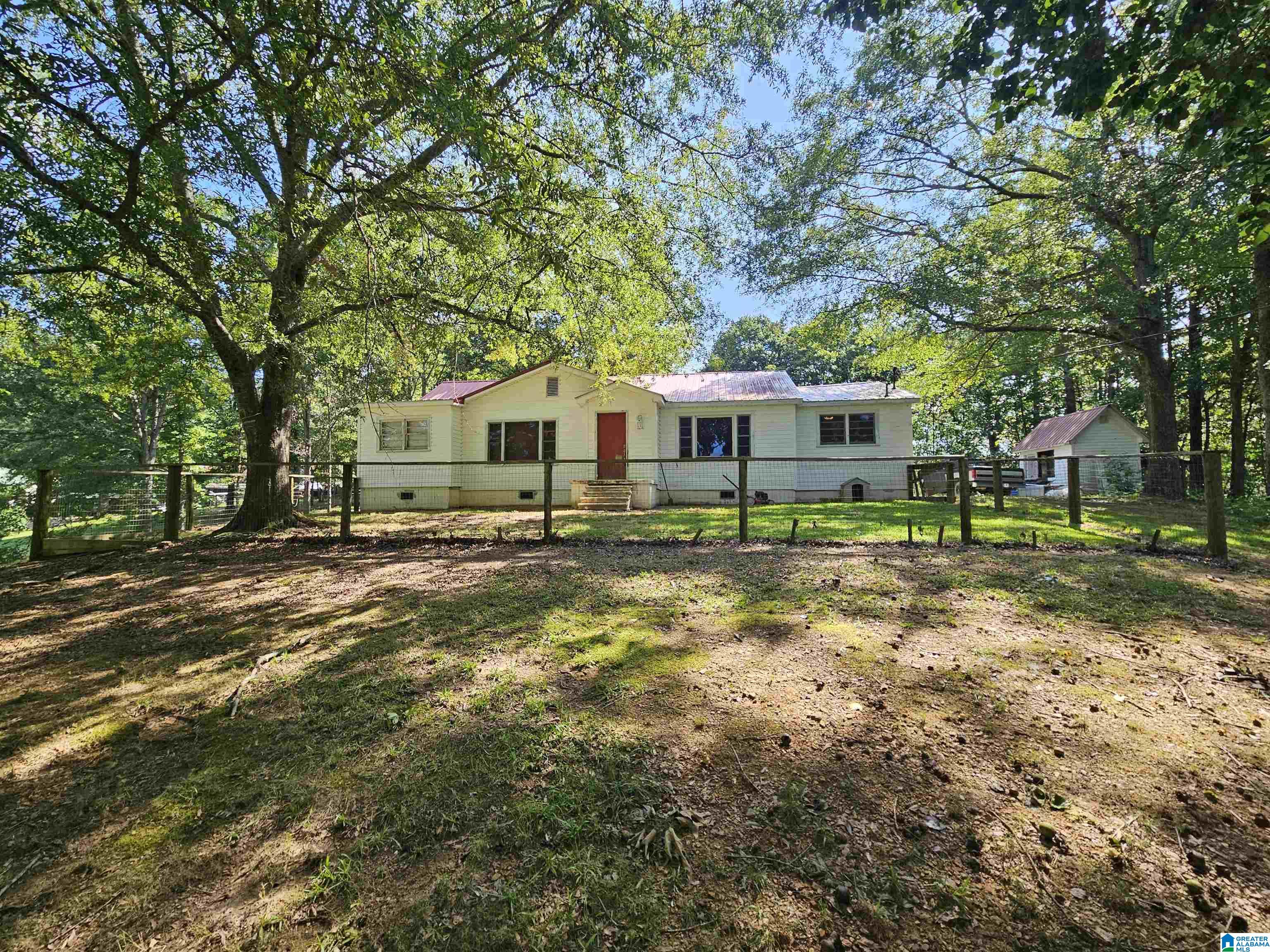 5424 Old Coal City Road Property Photo 1