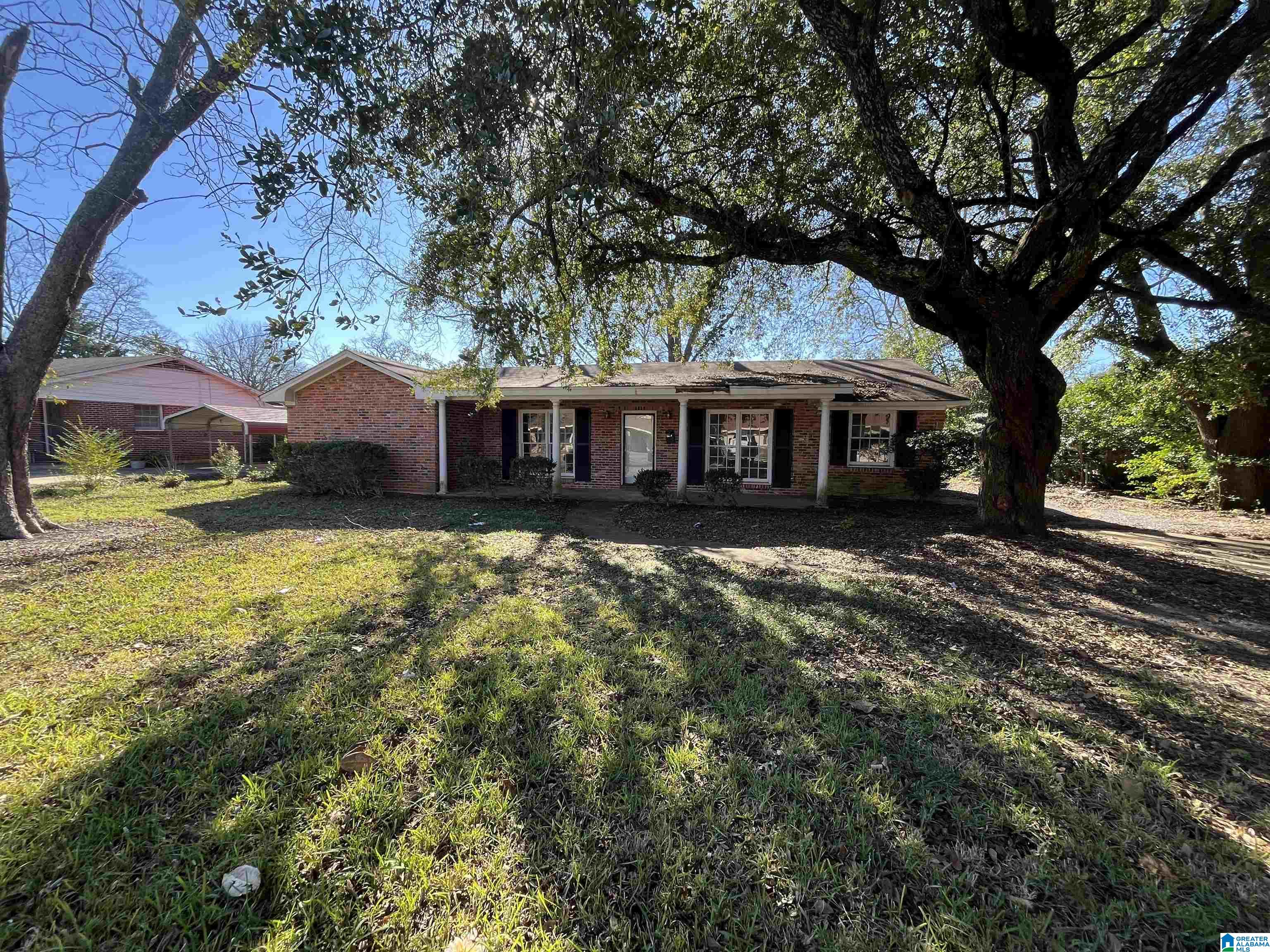 3018 N Colonial Drive Property Photo 1