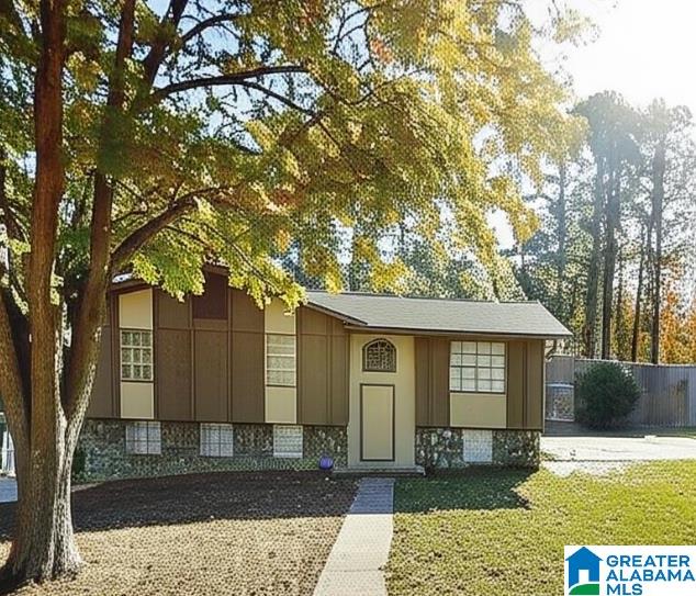 800 Azalea Lane Property Photo 1