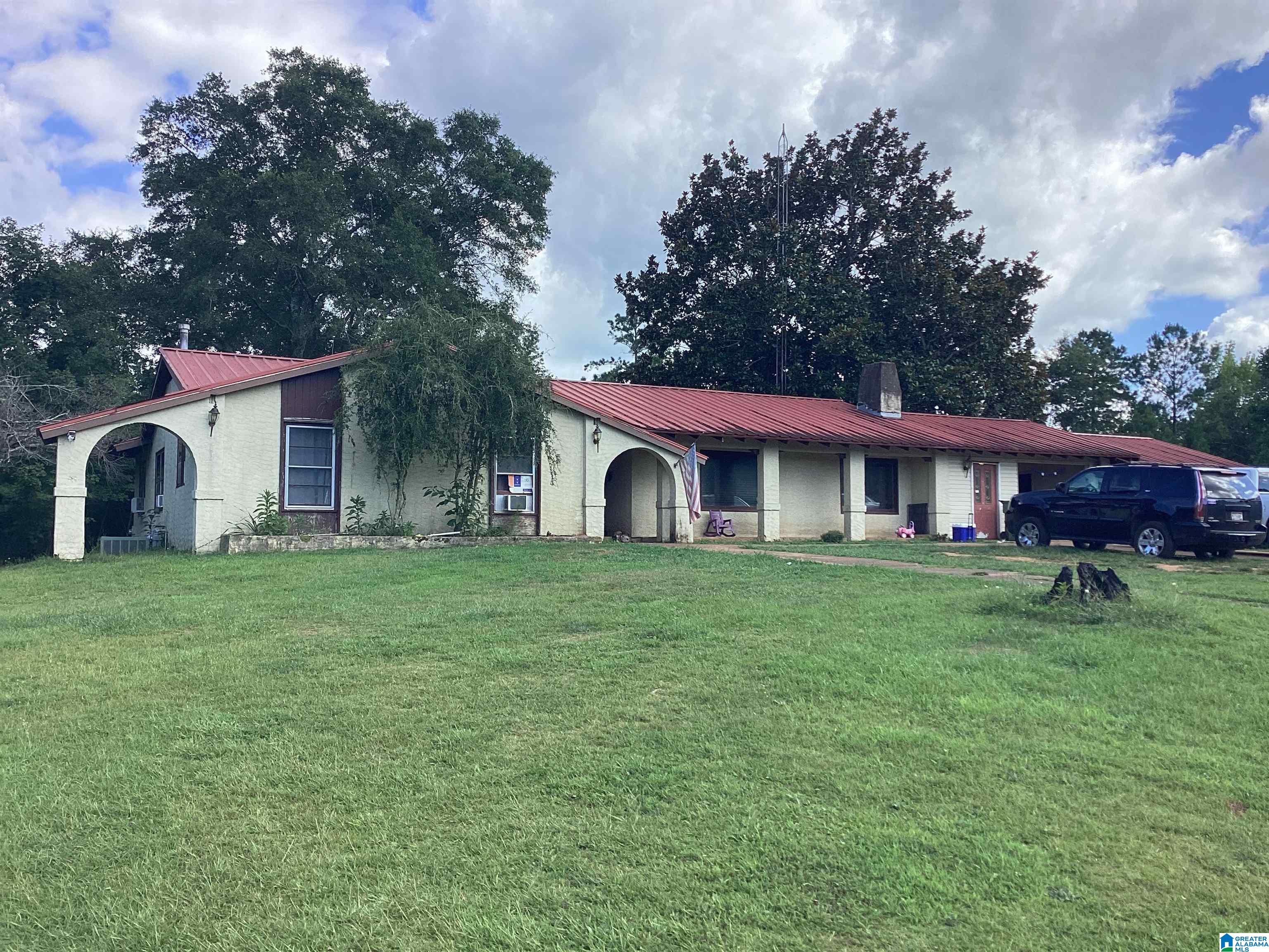 1725 Owens Road Property Photo 1