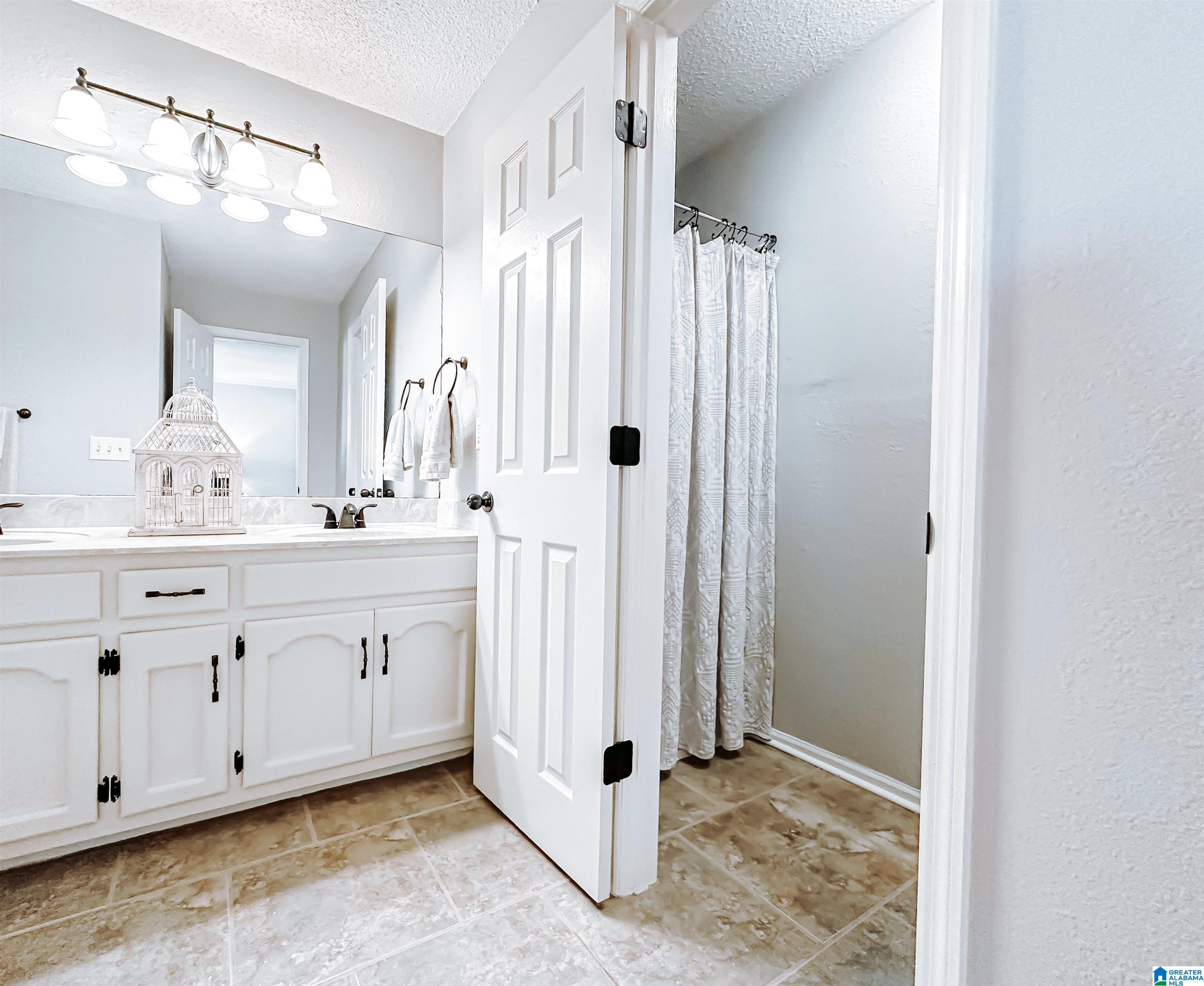 2315 Fraim Drive Property Photo 12