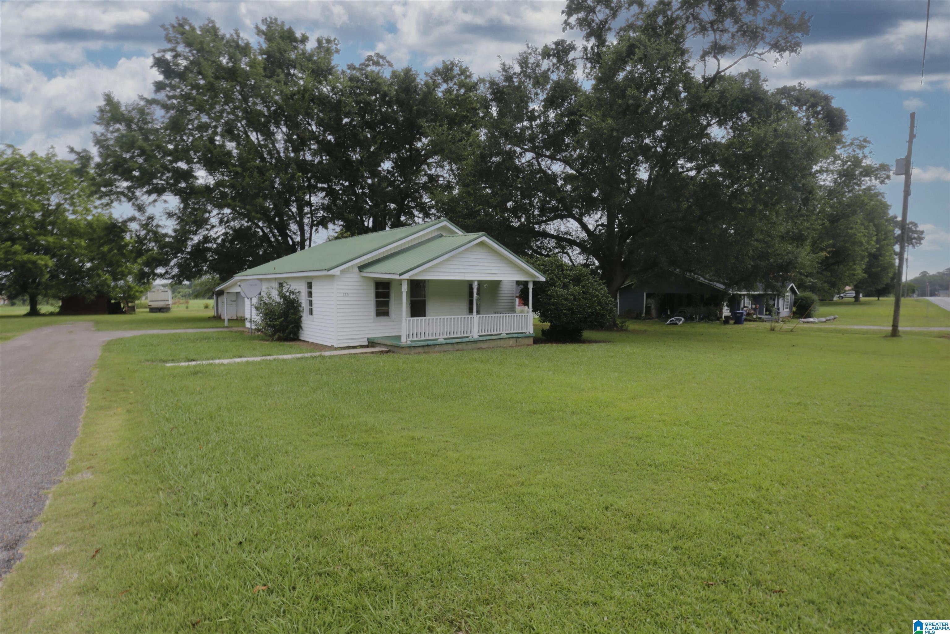 125 Pattiway Drive Property Photo 1
