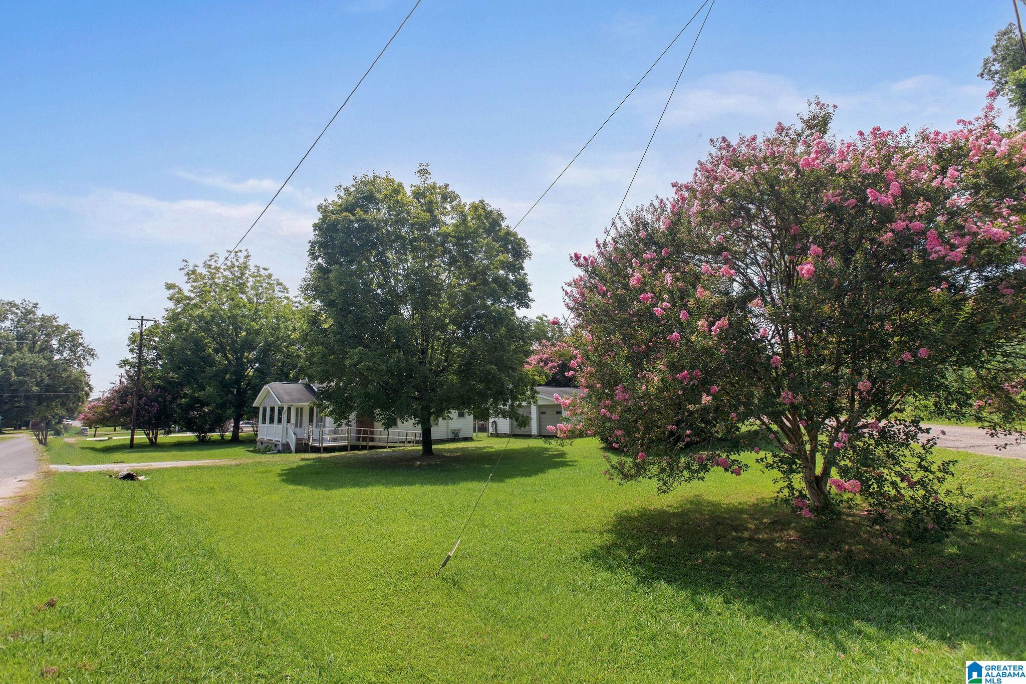 2106 Adams Street Property Photo 3