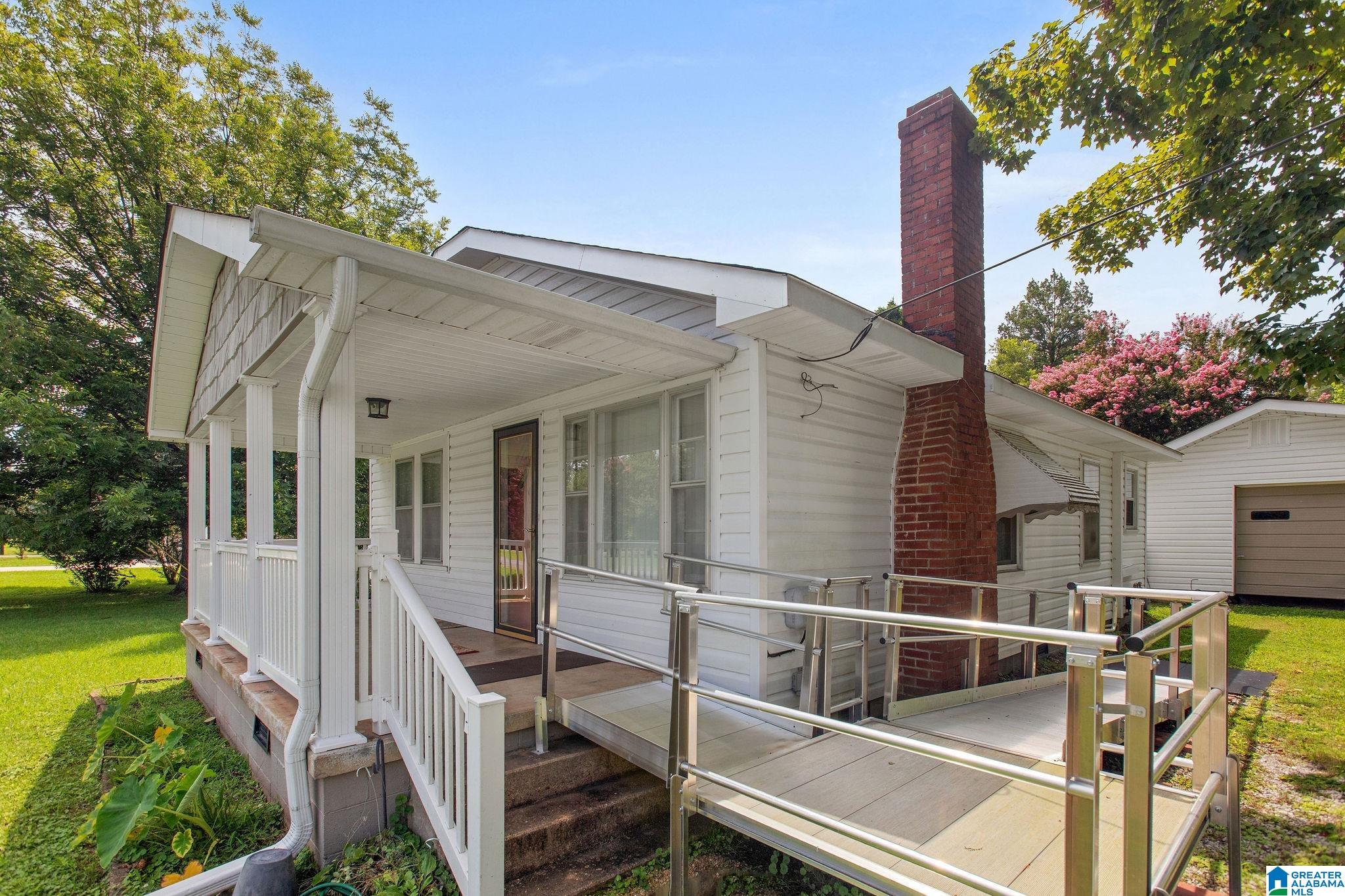 2106 Adams Street Property Photo 4