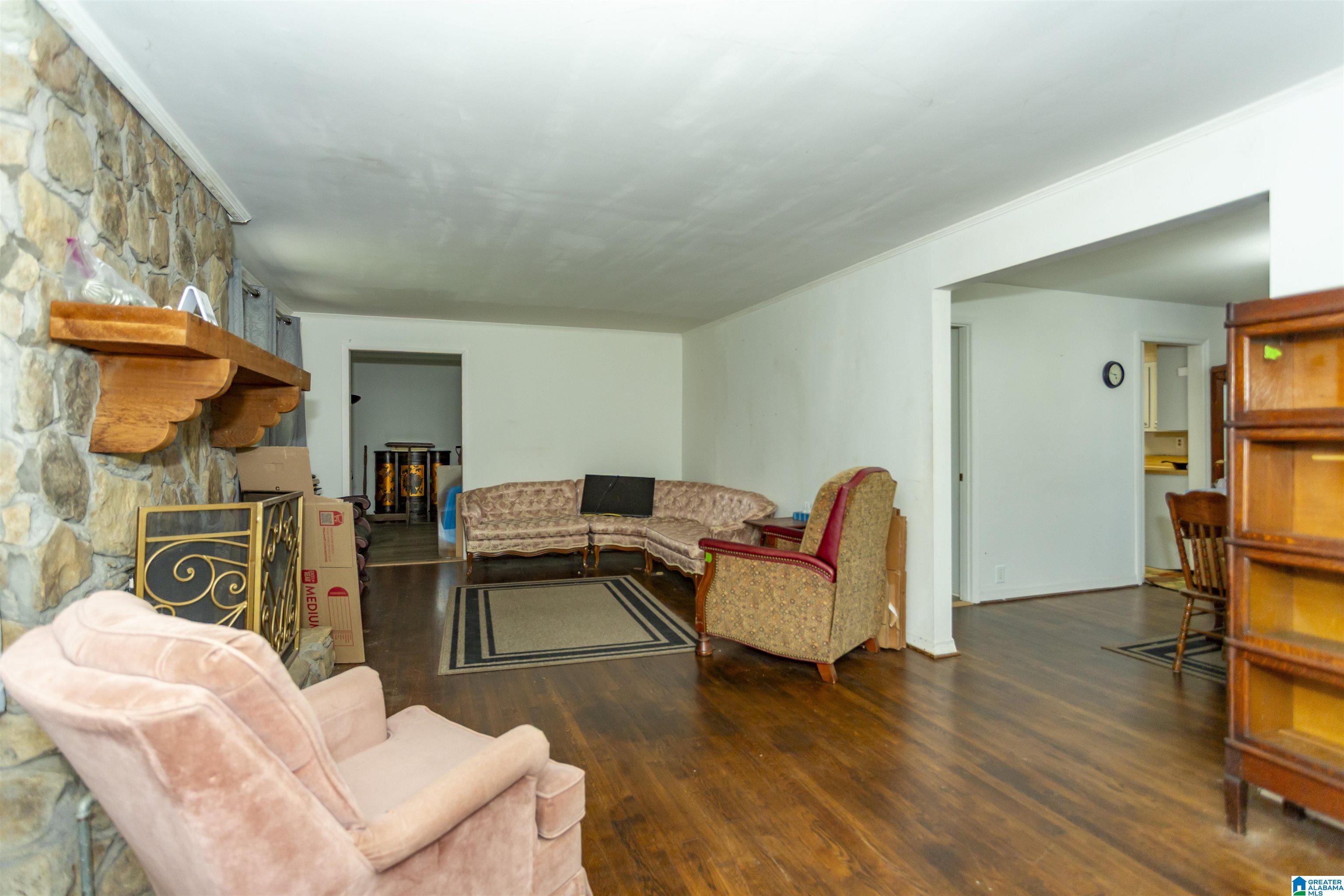 1533 1st Street Se Property Photo 5