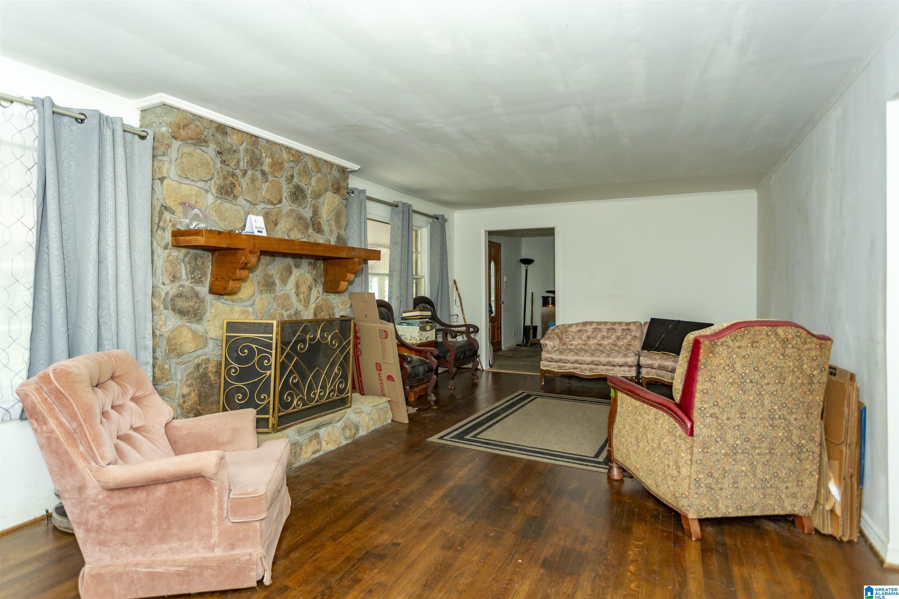 1533 1st Street Se Property Photo 6
