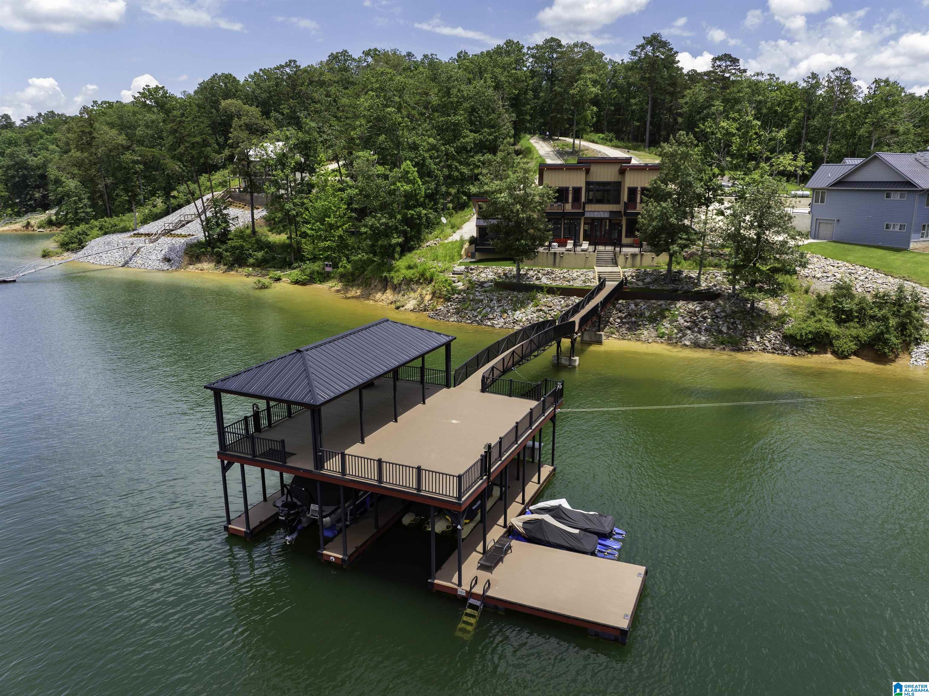 182 Osprey Avenue Property Photo 1