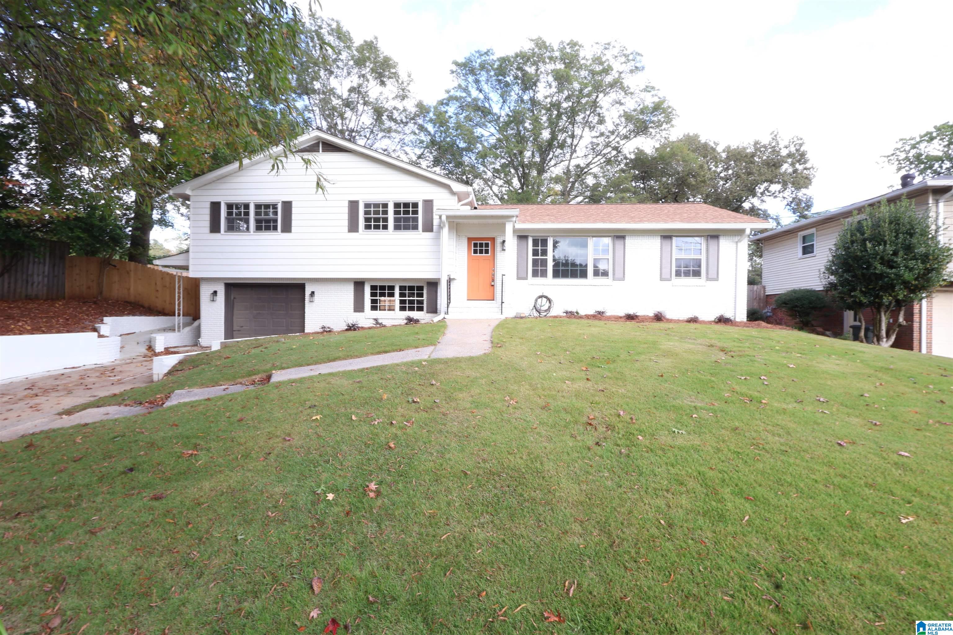 521 Edgeknoll Drive Property Photo 1