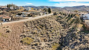 42729 Montello Drive Property Photo 4