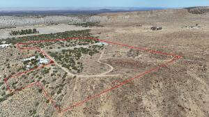 17120 Bobs Gap Road Property Photo