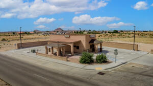 10624 Loop Boulevard Property Photo 7