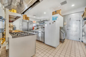 10624 Loop Boulevard Property Photo 21
