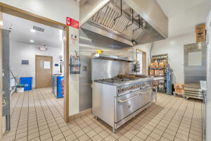 10624 Loop Boulevard Property Photo 22