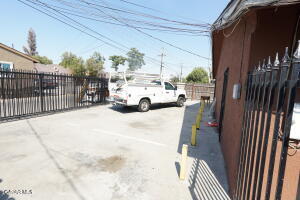 1108 Monterey Street B Property Photo 11