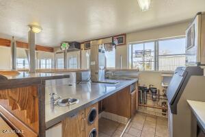 12822 Pearblossom Highway Property Photo 7