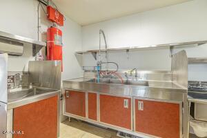 12822 Pearblossom Highway Property Photo 13