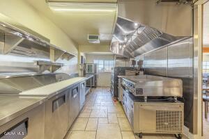 12822 Pearblossom Highway Property Photo 14