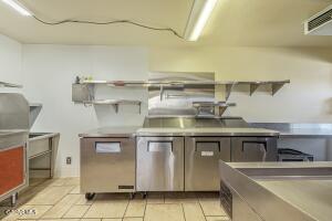 12822 Pearblossom Highway Property Photo 15