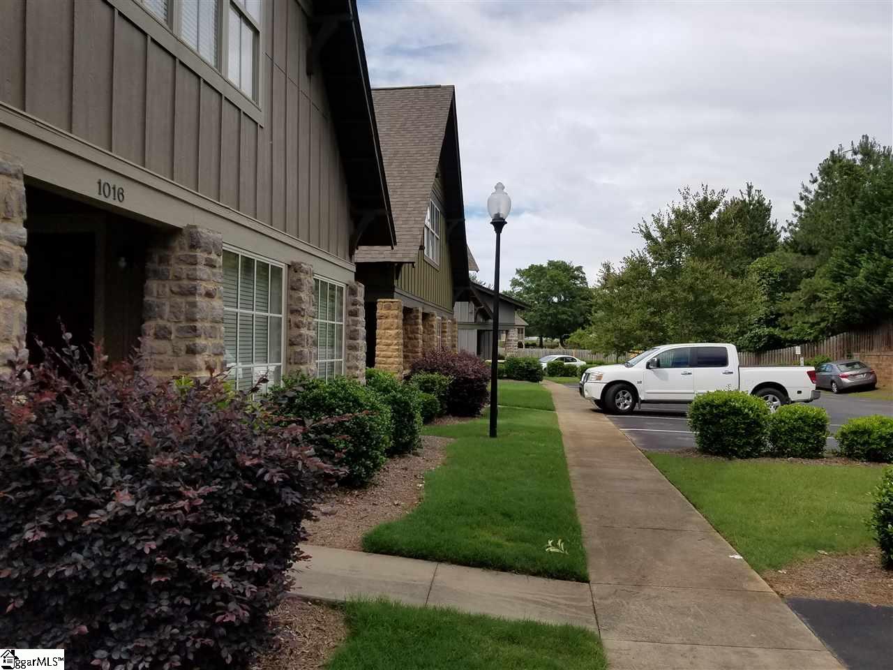 101 West Lane Property Photo 1