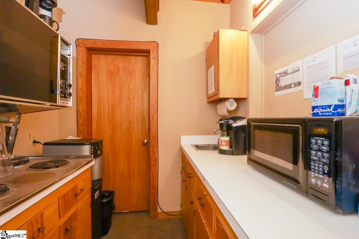113 Court Street Property Photo 12