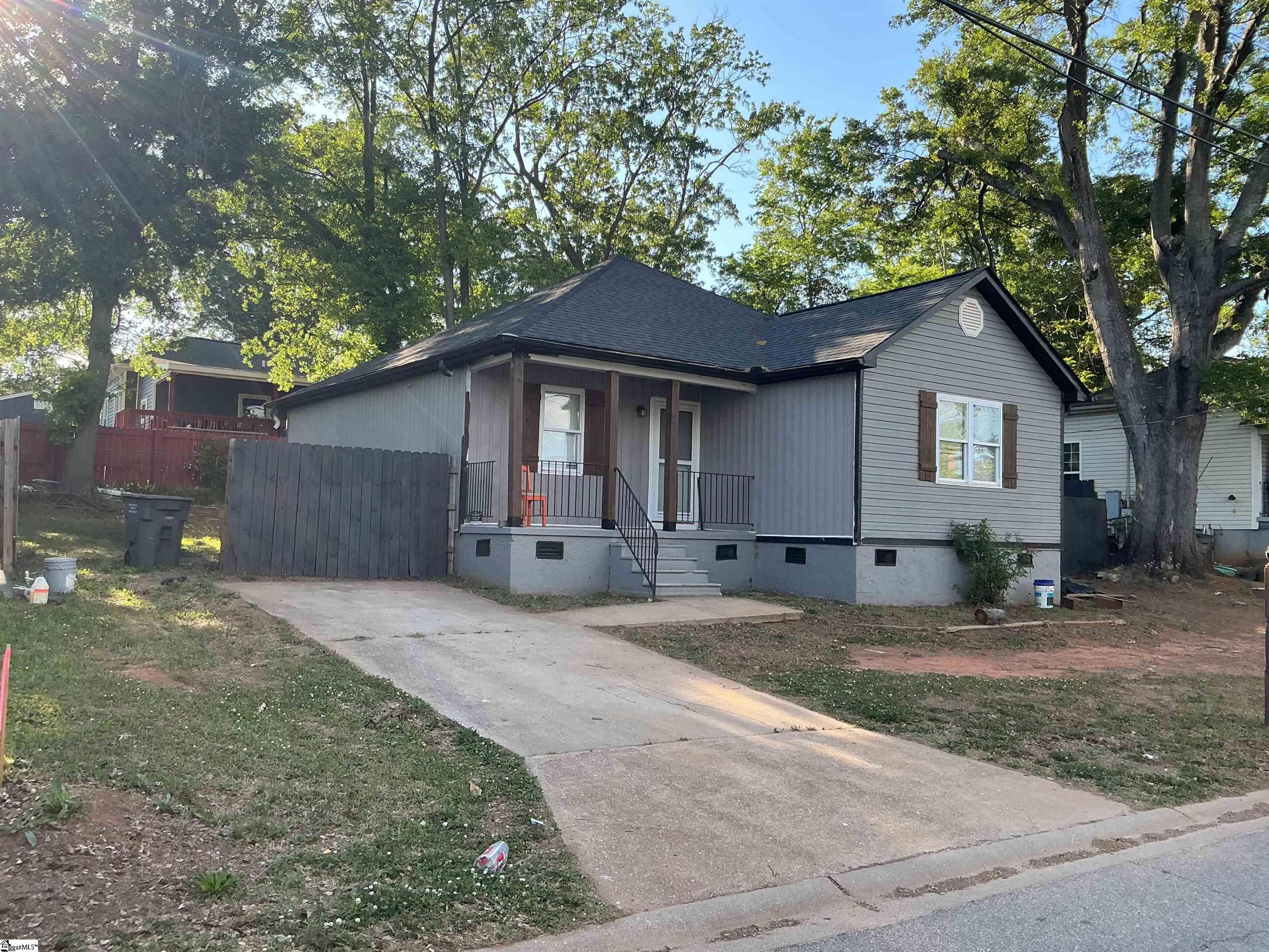7 4th Street Property Photo 2